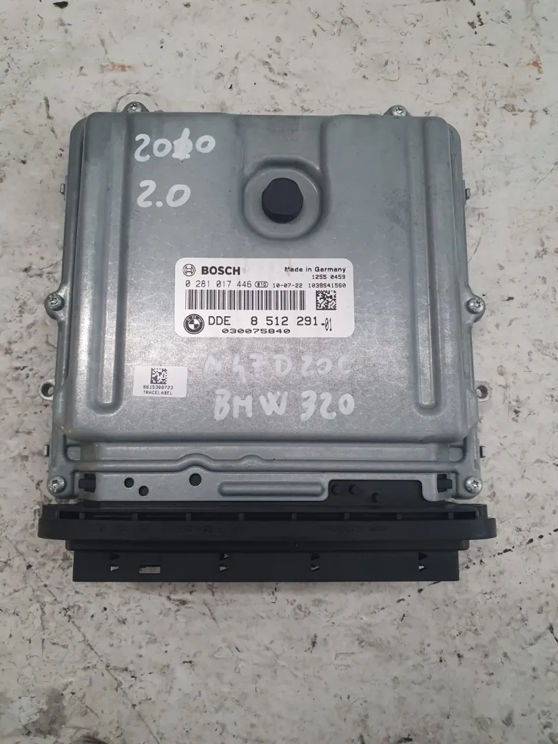 CENTRALINA MOTORE con codice 0281017446 / 12550459 / 1039S41560 / 8512291 01 / 030075840 da BMW Serie 3 E90 Berlina 2Â° Serie 2000 Diesel (2010)