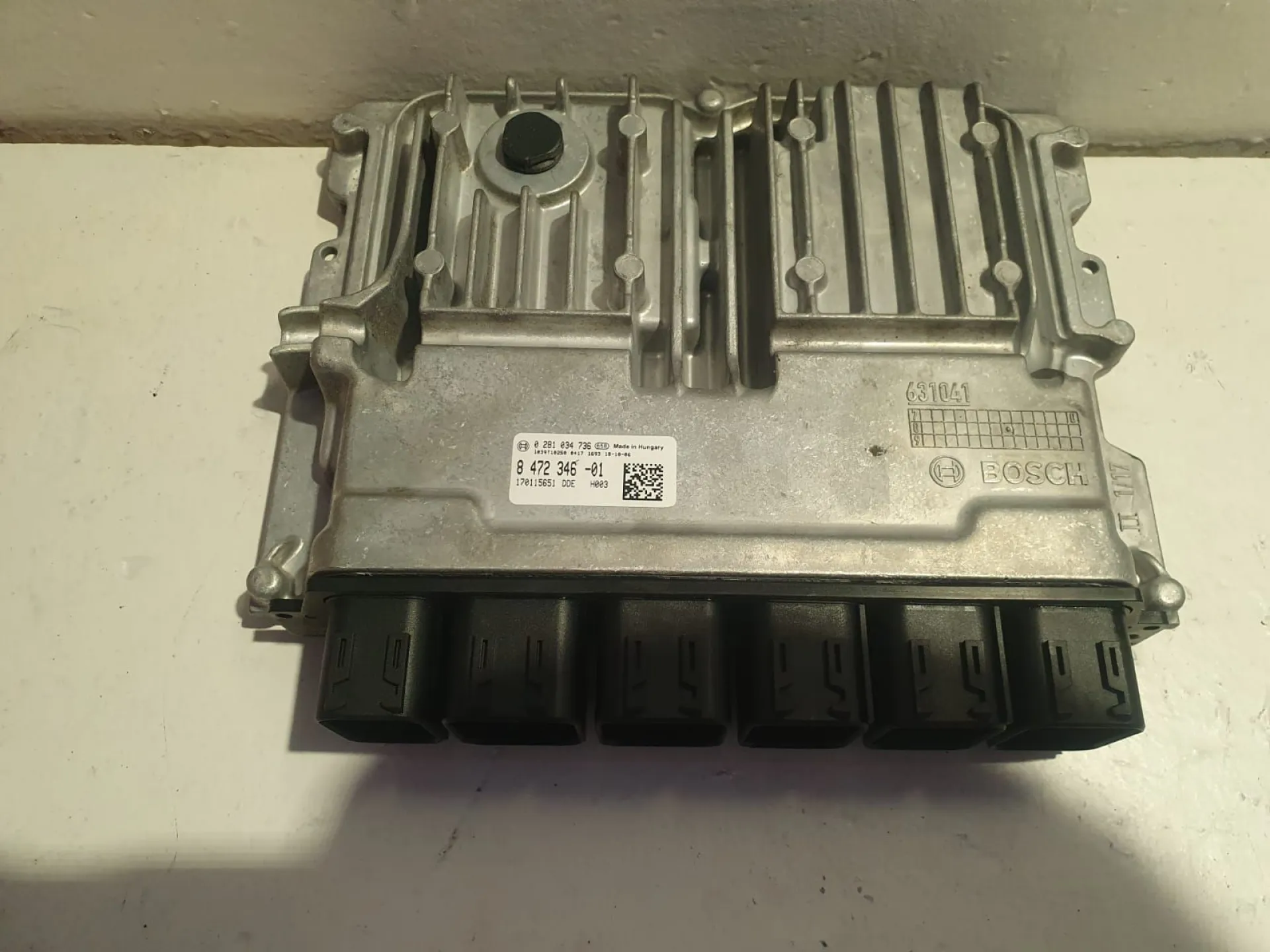 CENTRALINA MOTORE con codice 0281034736 / 8472346.01 da BMW X2 F39 2000 Diesel (2018)