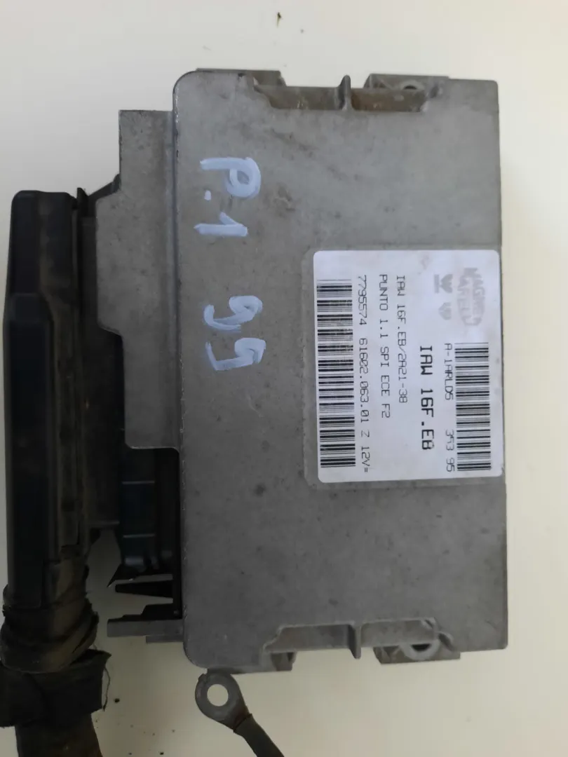 Centralina motore Fiat Punto 1 del 1998 1.2 Benzina CODICE RICAMBIO : 7795574