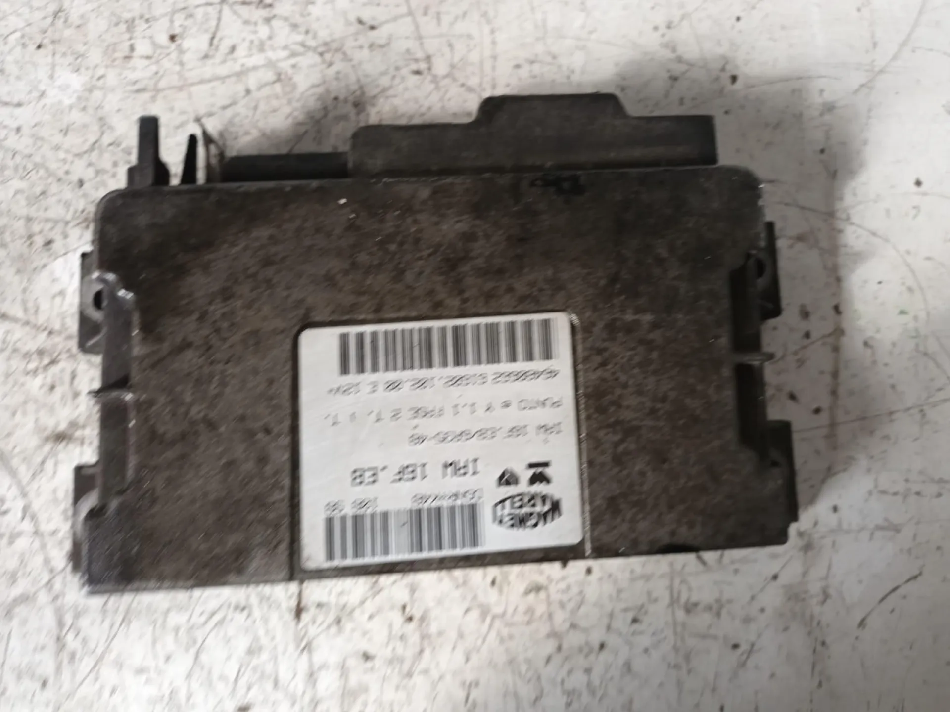 CENTRALINA MOTORE con codice IAW16F.EB da FIAT Punto Berlina 3P 1100 Benzina con codice motore 176B2000/176B2000 (1998)