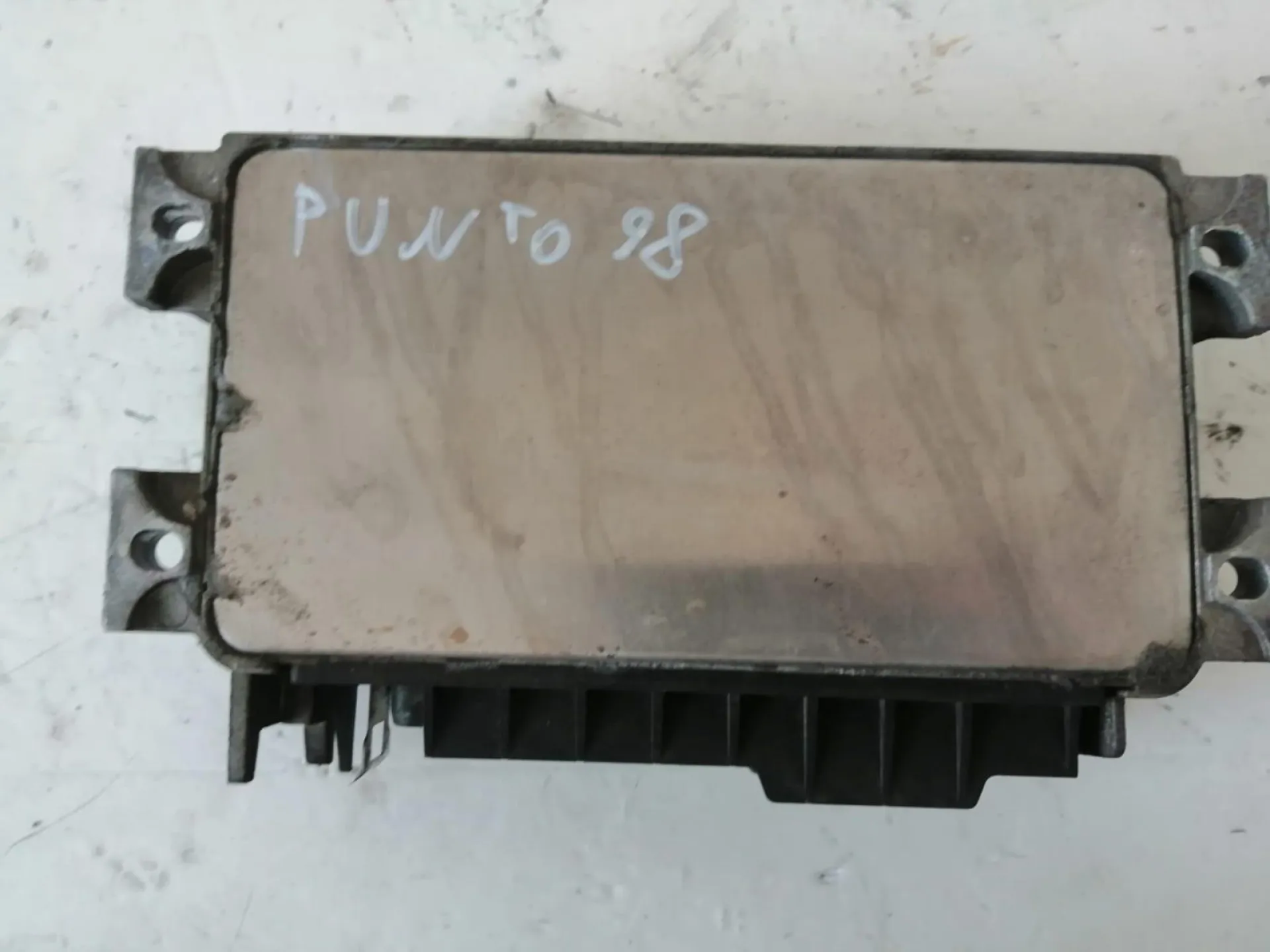 CENTRALINA MOTORE con codice 7795574 da FIAT Punto Berlina 5P 1200 Benzina (1998)