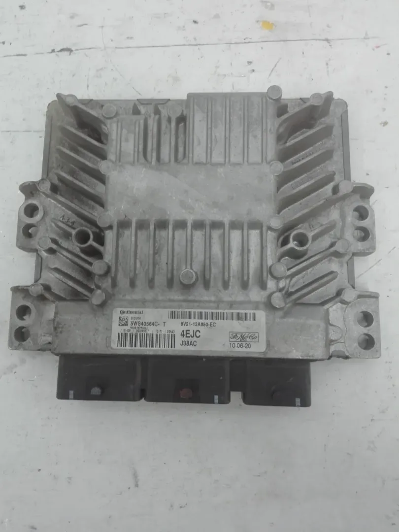 5WS40584C / 8V2112A650EC CENTRALINA MOTORE FORD Fiesta 6Â° Serie 1400 Diesel (2010)