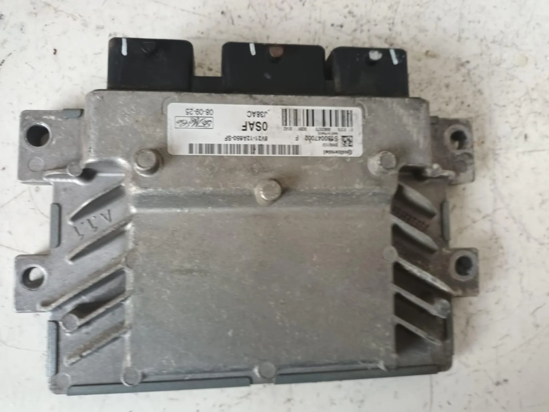CENTRALINA MOTORE con codice 8V21-12A650-SF da FORD Fiesta 6Â° Serie 1200 Benzina (2010)