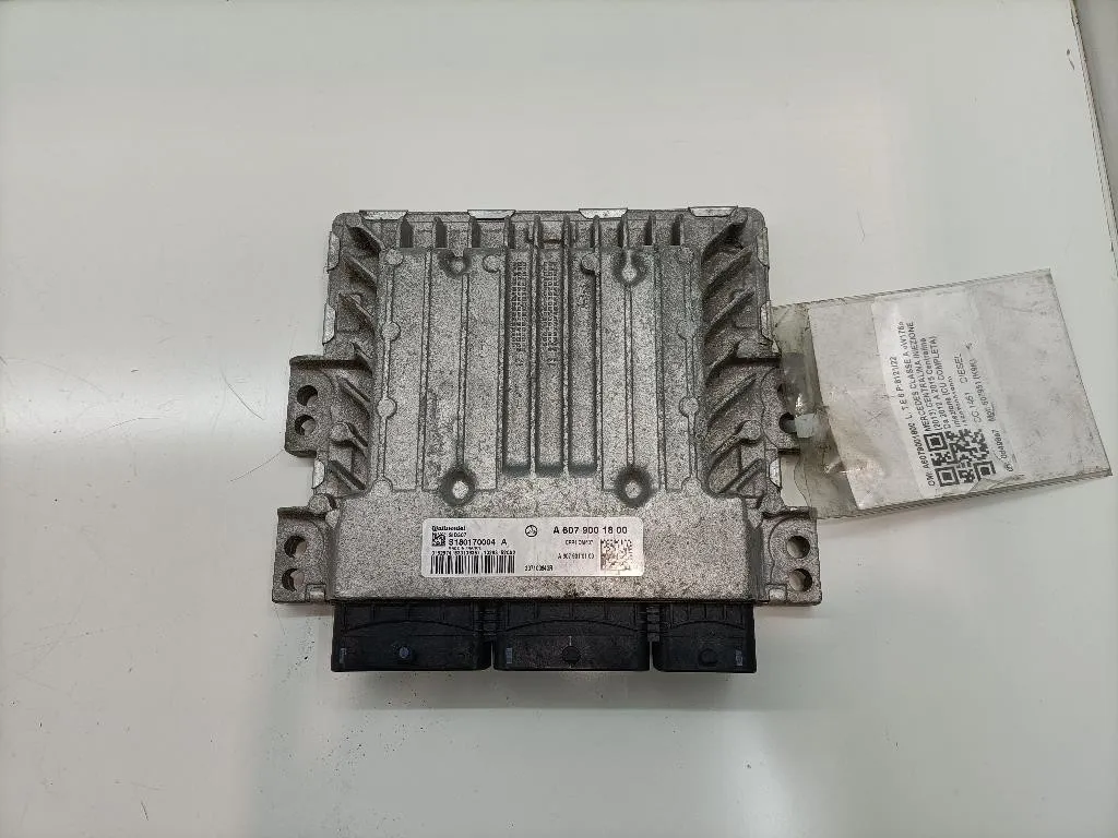CENTRALINA MOTORE con codice A6079001800 da MERCEDES Classe A W176 Serie AMG (13>) 1461 diesel (2014)