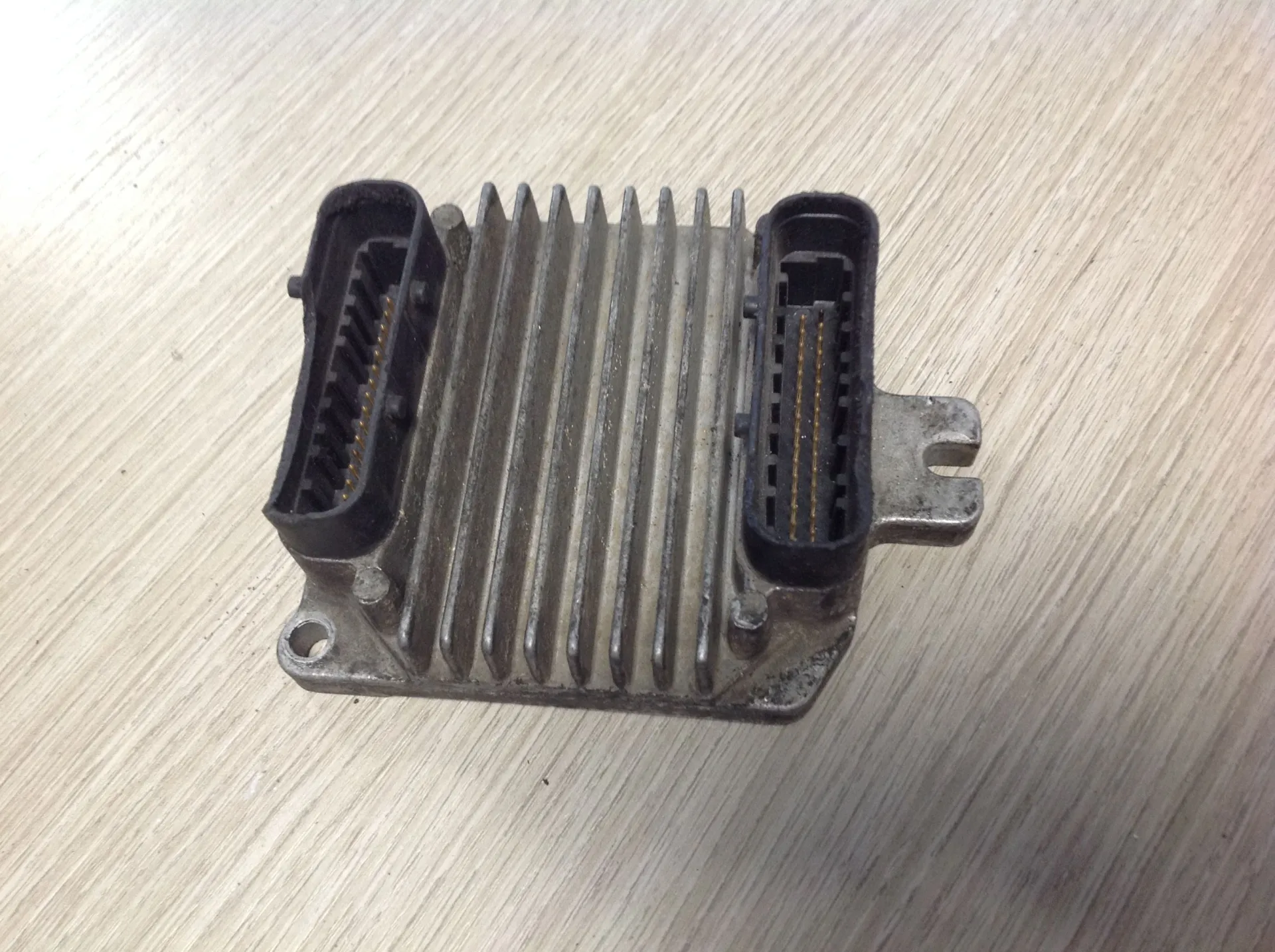 CENTRALINA MOTORE con codice 09355909 DELCO da OPEL Astra G Berlina Benzina (2000)