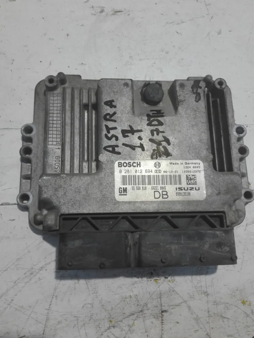 0281012694 / 13240045 / 1039S12972 / 8980135190 / 55560810 / 692210045 CENTRALINA MOTORE OPEL Astra H Berlina 1700 Diesel (2007)