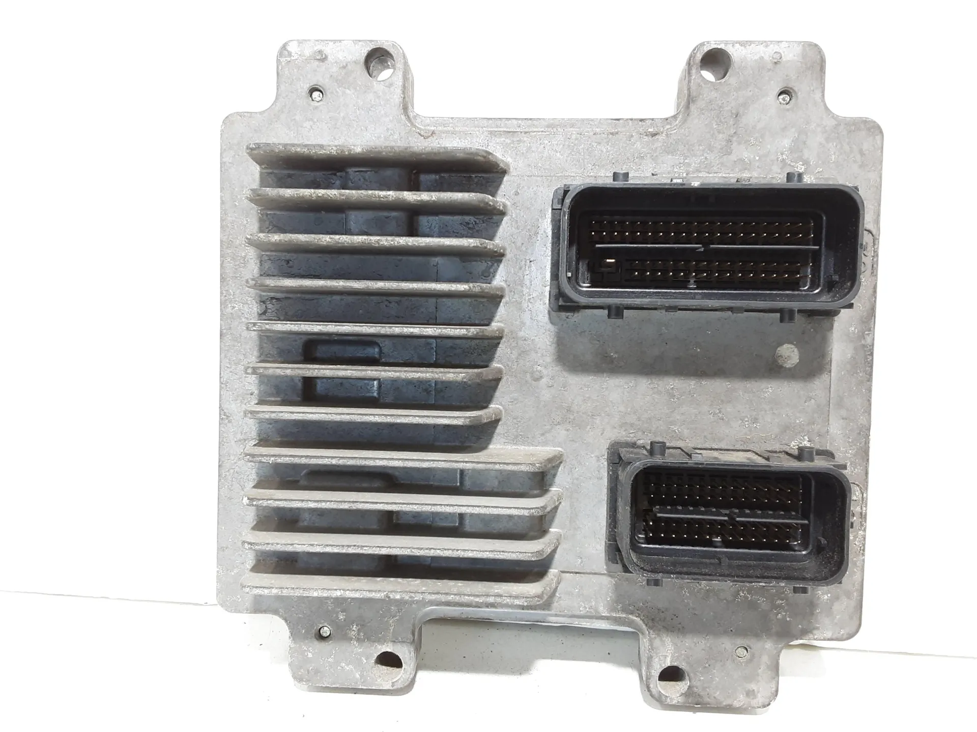CENTRALINA MOTORE con codice 55583740 da OPEL Corsa D 5P 1° Serie 1200 Benzina 63 kW / 86 CV con codice motore A12XER/A 12 XER (2011)