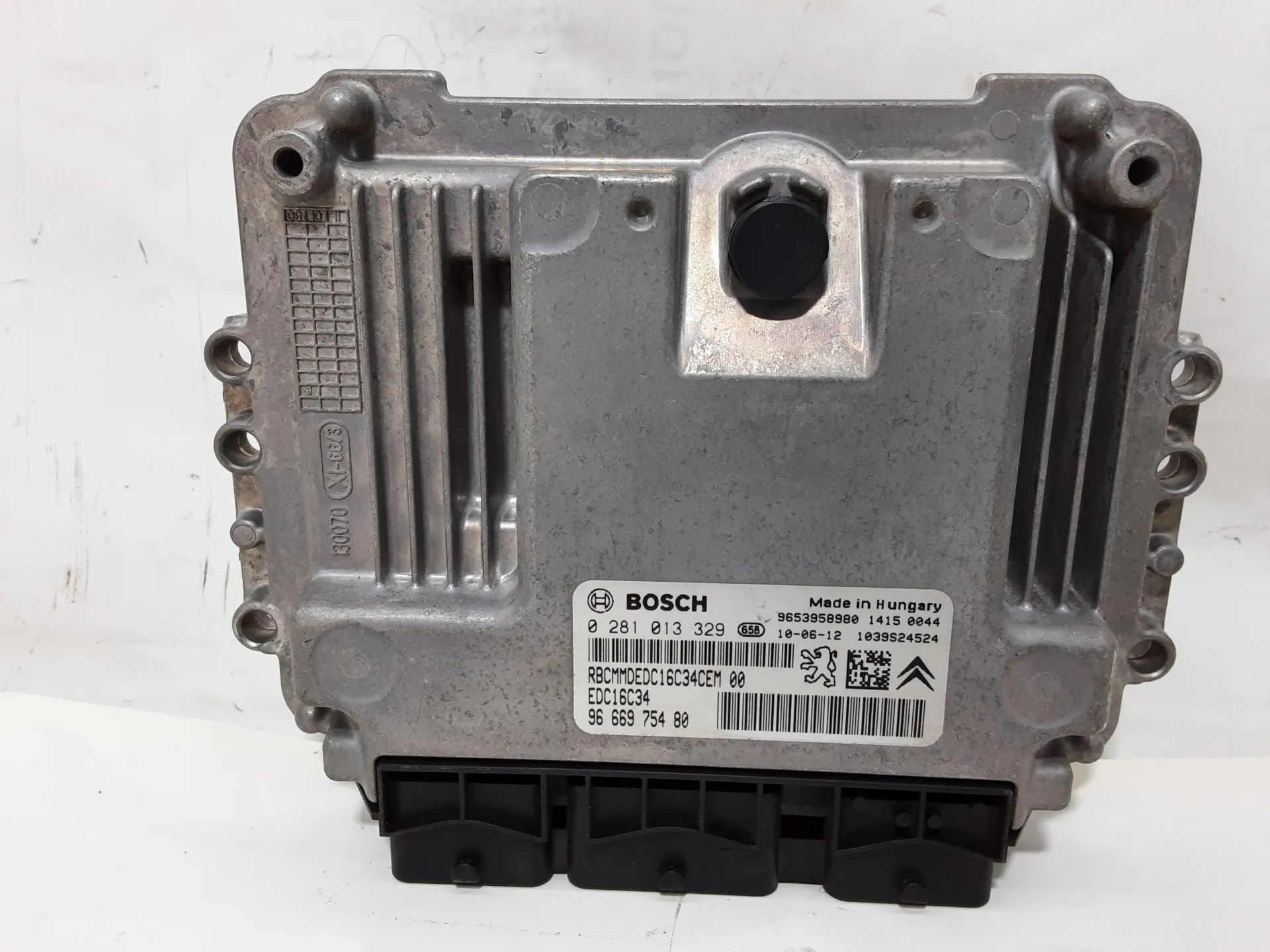 CENTRALINA MOTORE con codice 9666975480 da PEUGEOT Partner 3° Serie 1600 Diesel 66 kW / 90 CV con codice motore 9HS/9HS (DV6TED4BU), 9HX (DV6AUTED4) (2010)