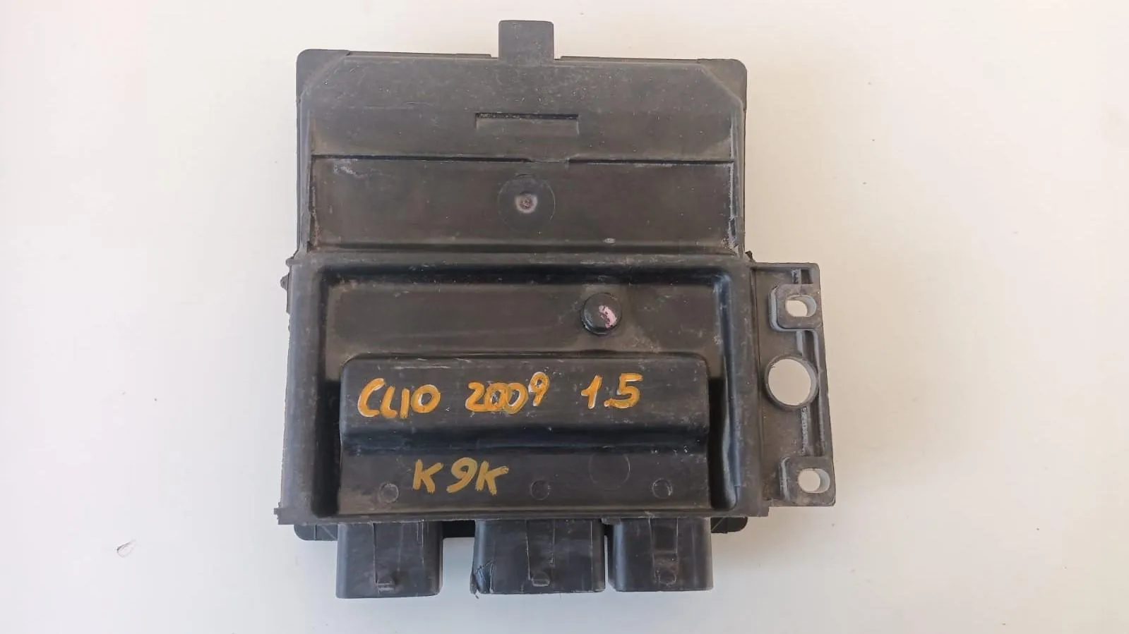 CENTRALINA MOTORE con codice 8200399038 da RENAULT Clio Serie (08>15) 1500 Diesel con codice motore K9K/K9K (2009)