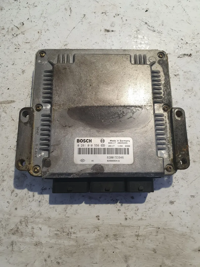 CENTRALINA MOTORE con codice 0281010556 / 02011728SA5455 / 2811711540390 / 8200153946 / 8200095416 da RENAULT Laguna Berlina 3Â° Serie 1900 Diesel (2003)