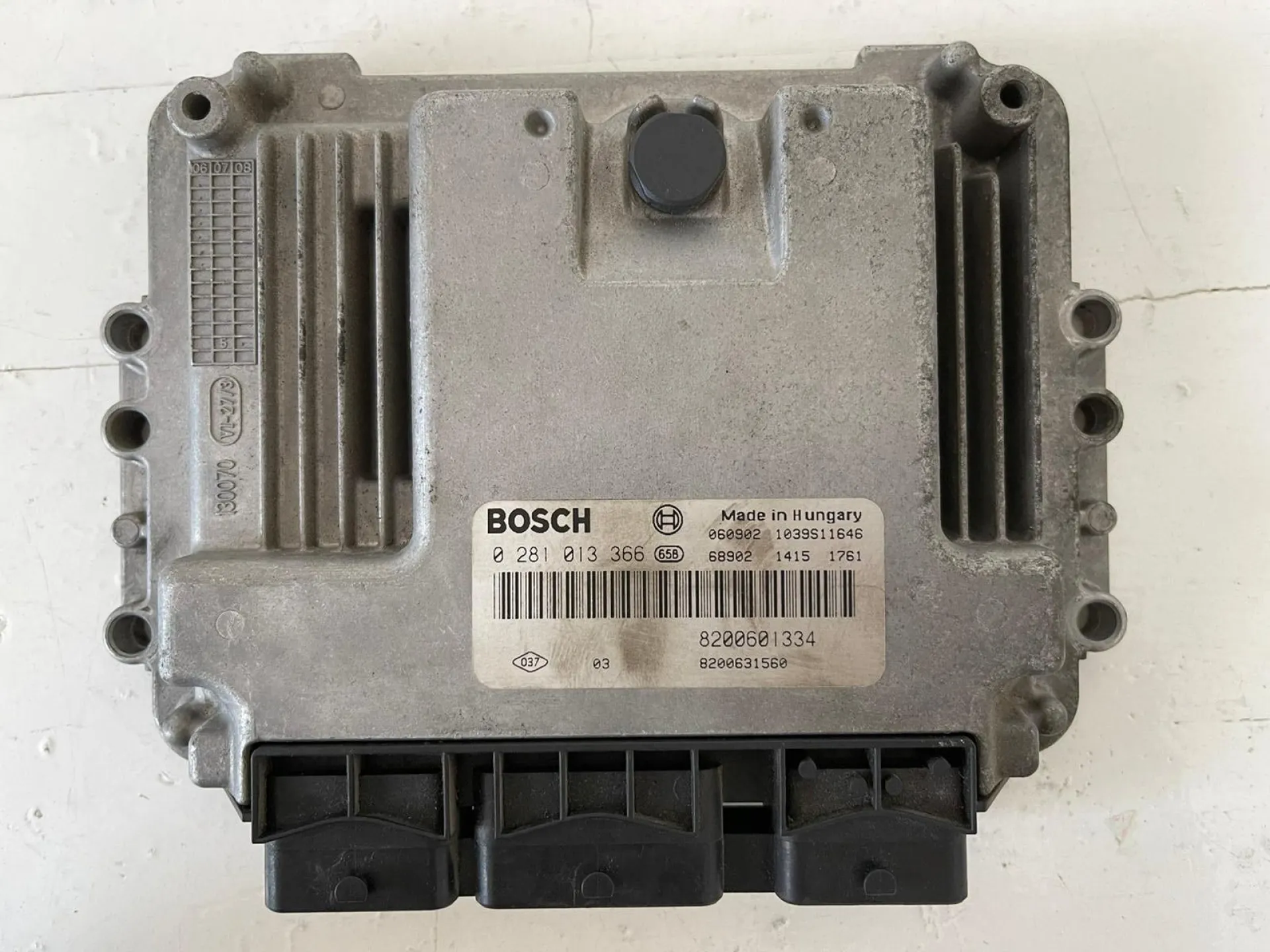 CENTRALINA MOTORE con codice 8200601334 da RENAULT Megane ll Serie (02>06) 1900 Diesel (2004)