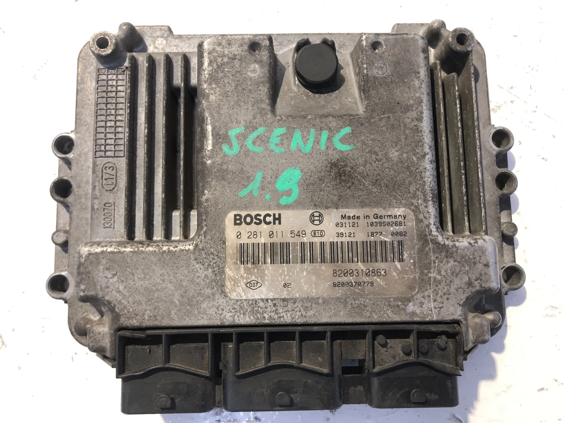 CENTRALINA MOTORE con codice 0281011549 / 031121.1039S02681 / 39121.18770082 da RENAULT Megane Scenic (06>) 1900 Diesel (2004)