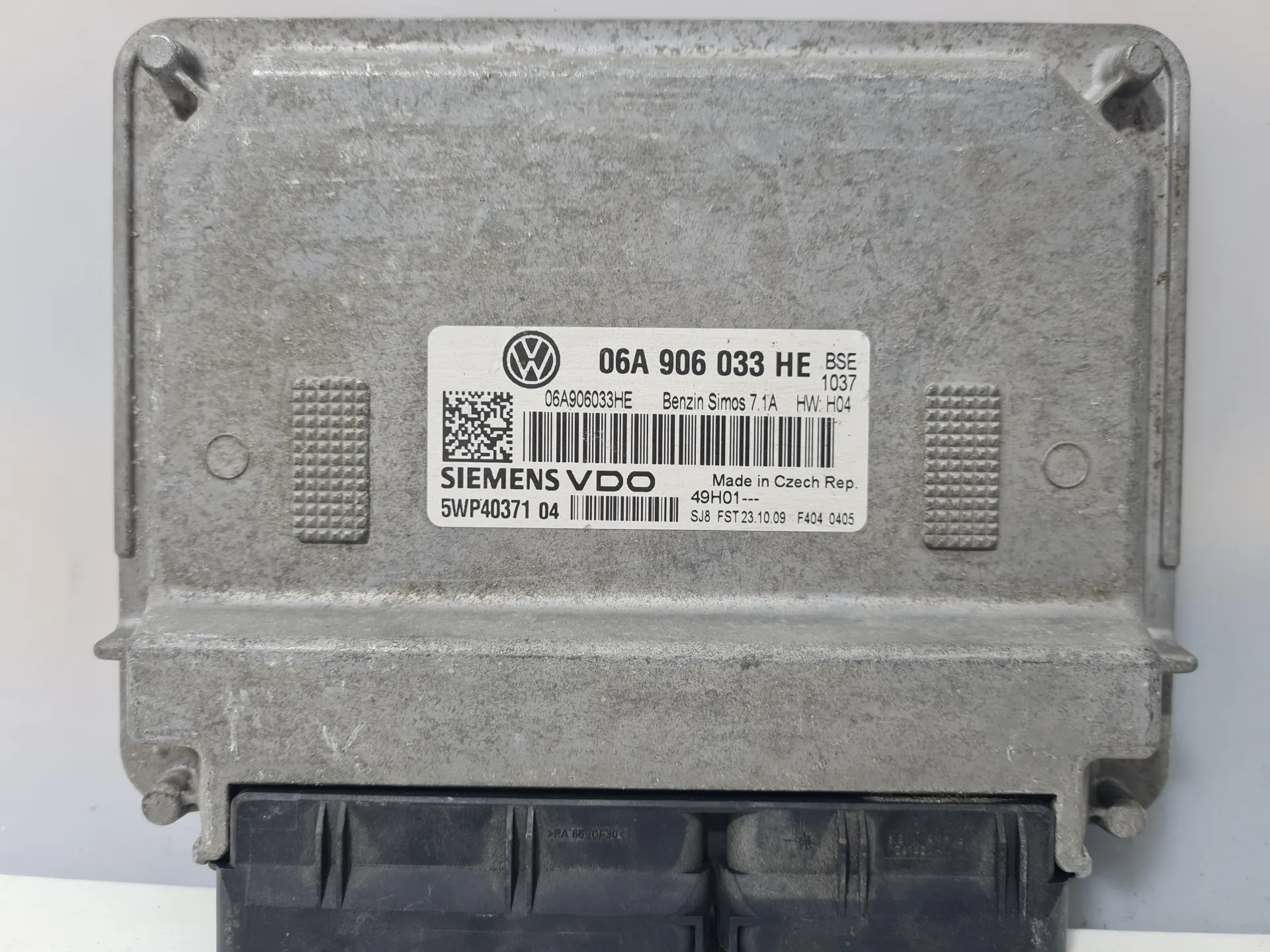 CENTRALINA MOTORE con codice 06A906033HE da SEAT Leon 3° Serie Benzina
