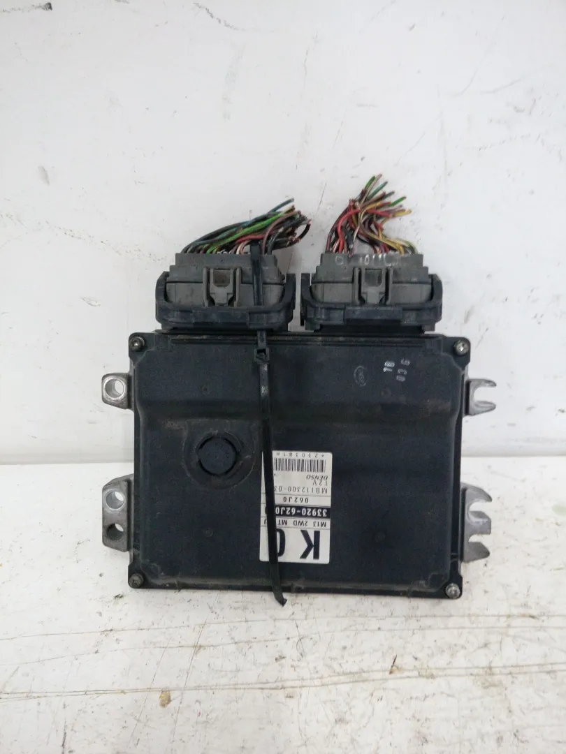 3392062j0 / mb1123000381 CENTRALINA MOTORE SUZUKI Swift 4Â° Serie (04>10) 1300 Benzina (2006)