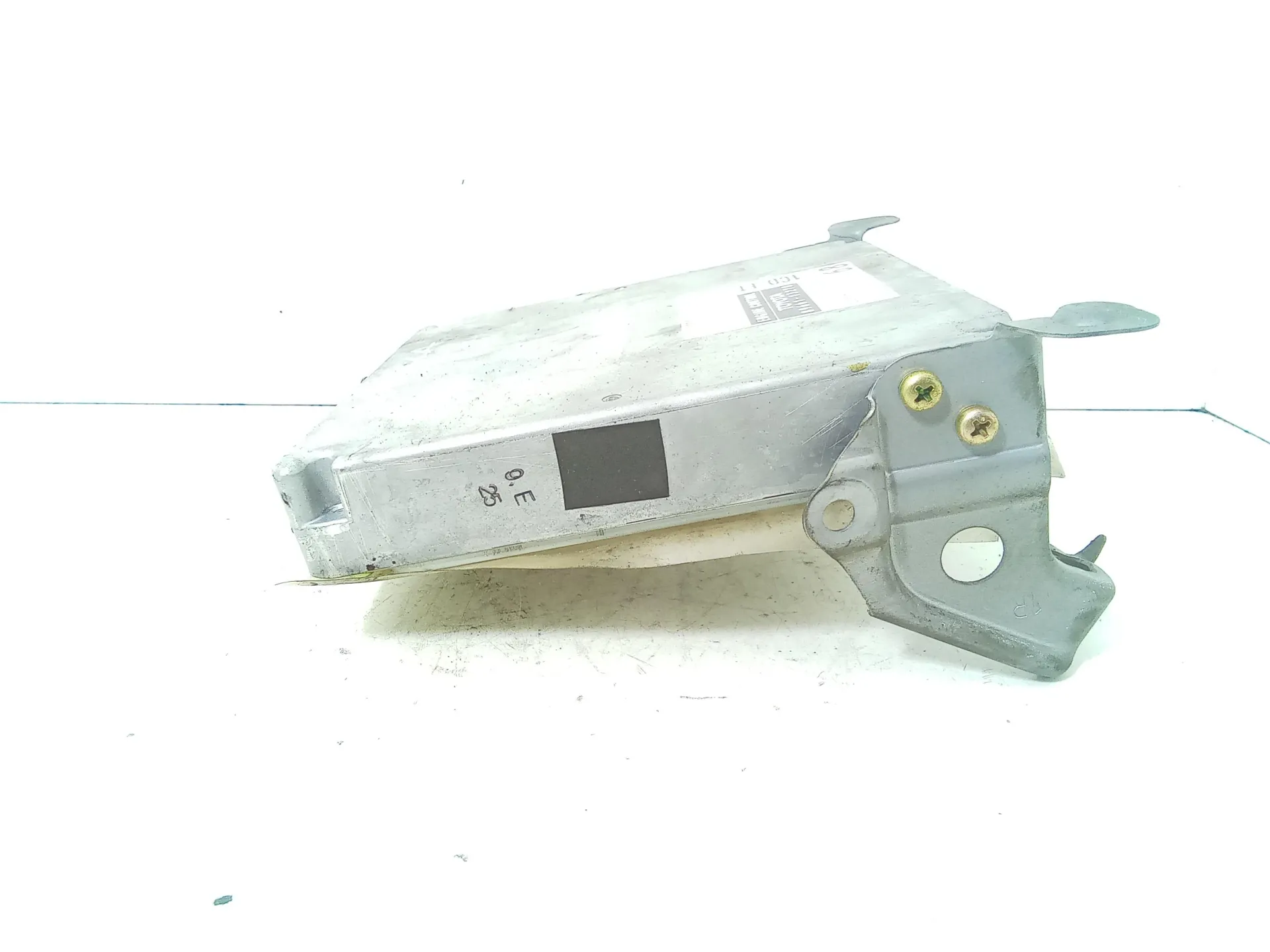 CENTRALINA MOTORE con codice 89661-13270 da TOYOTA Corolla Berlina 3Â° Serie 3-5P 2000 Diesel (2004)