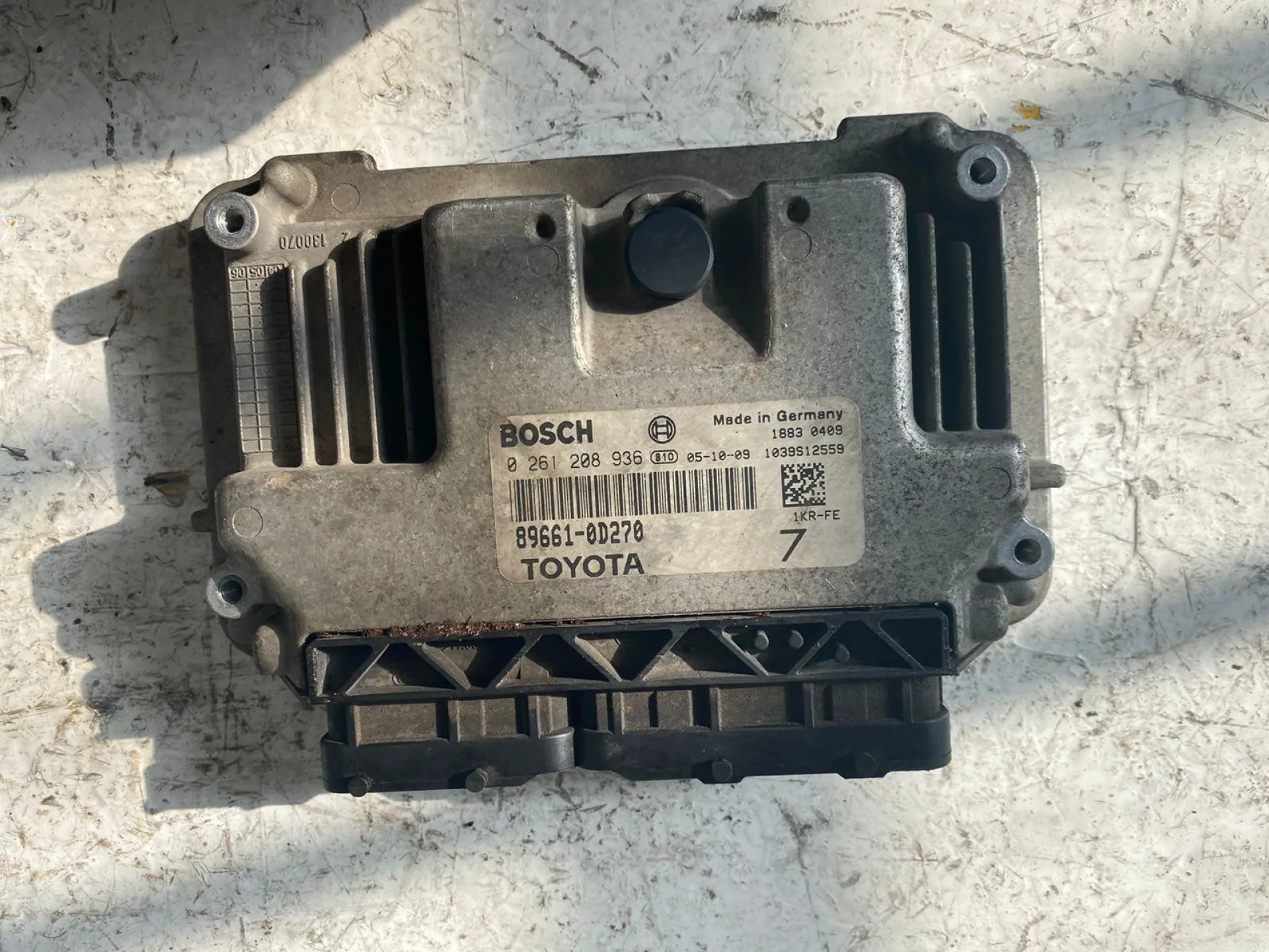 CENTRALINA MOTORE con codice 0261208936 da TOYOTA Yaris Serie (08>11) 1000 Benzina con codice motore 1KR/1KR (2009)