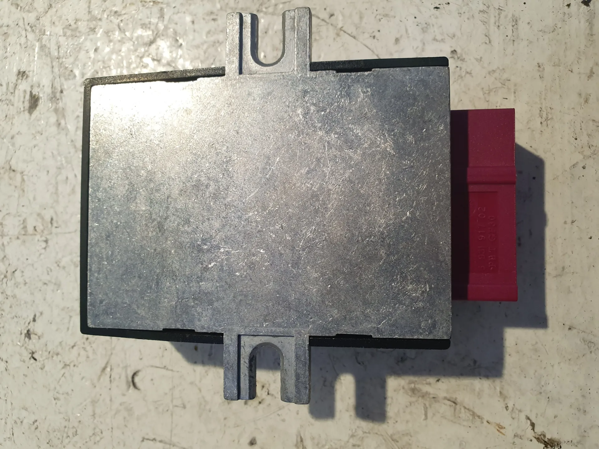 CENTRALINA POMPA CARBURANTE con codice 1614716350401 / 55892110 / 050050483 da BMW Serie 1 Serie (E87) (04>07) 2000 Diesel (2005)