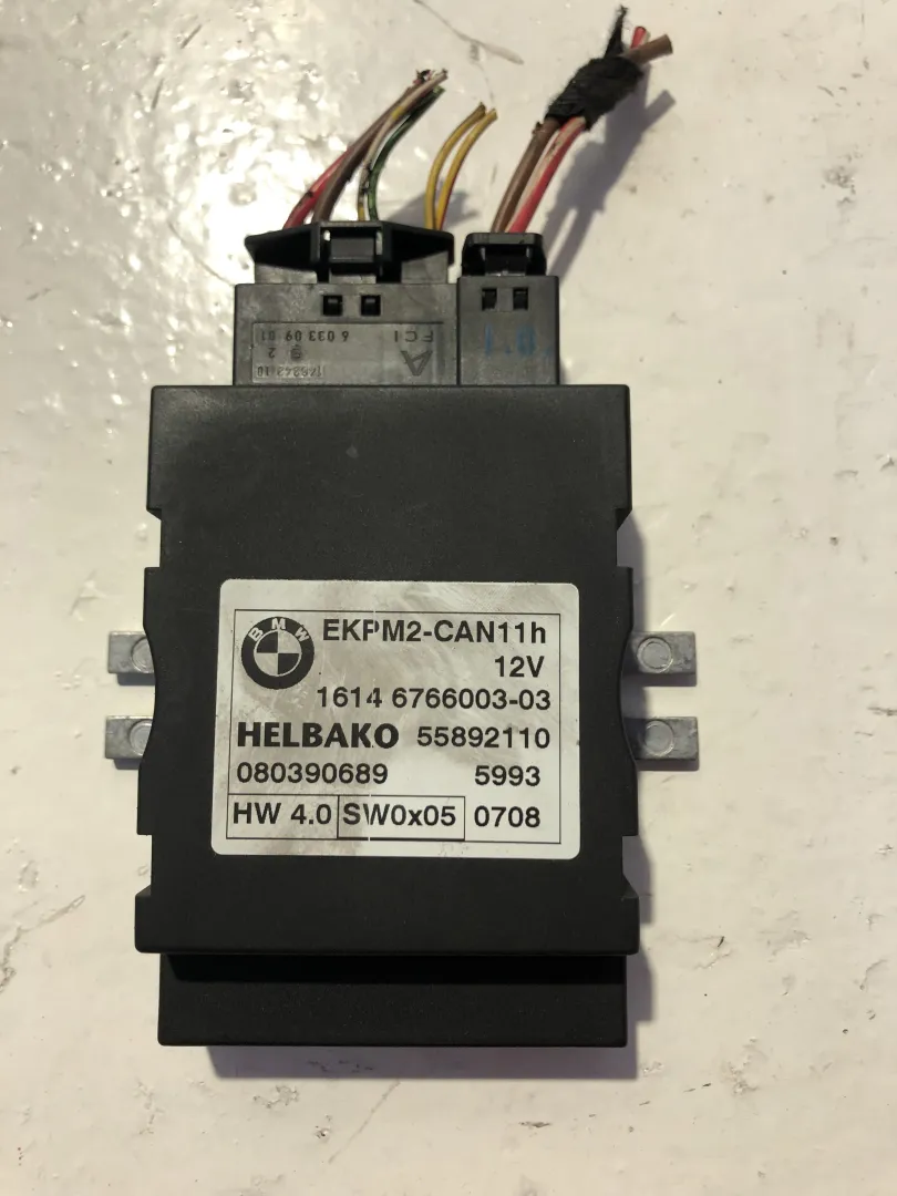 CENTRALINA POMPA CARBURANTE con codice 1614676600303 / 55892110 / 080390689 da BMW X3 1Â° Serie 2000 Diesel (2008)