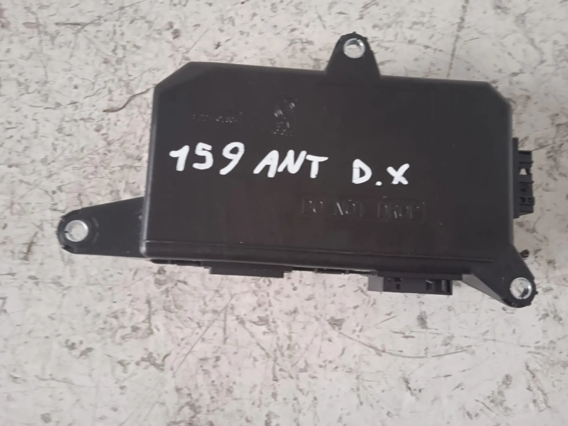 CENTRALINA PORTA DX PASSEGGERO con codice 60691612 da ALFA ROMEO 159 Berlina Serie (939_) (05>11) 1900 Diesel con codice motore 939A2000/939A2000 (2009)