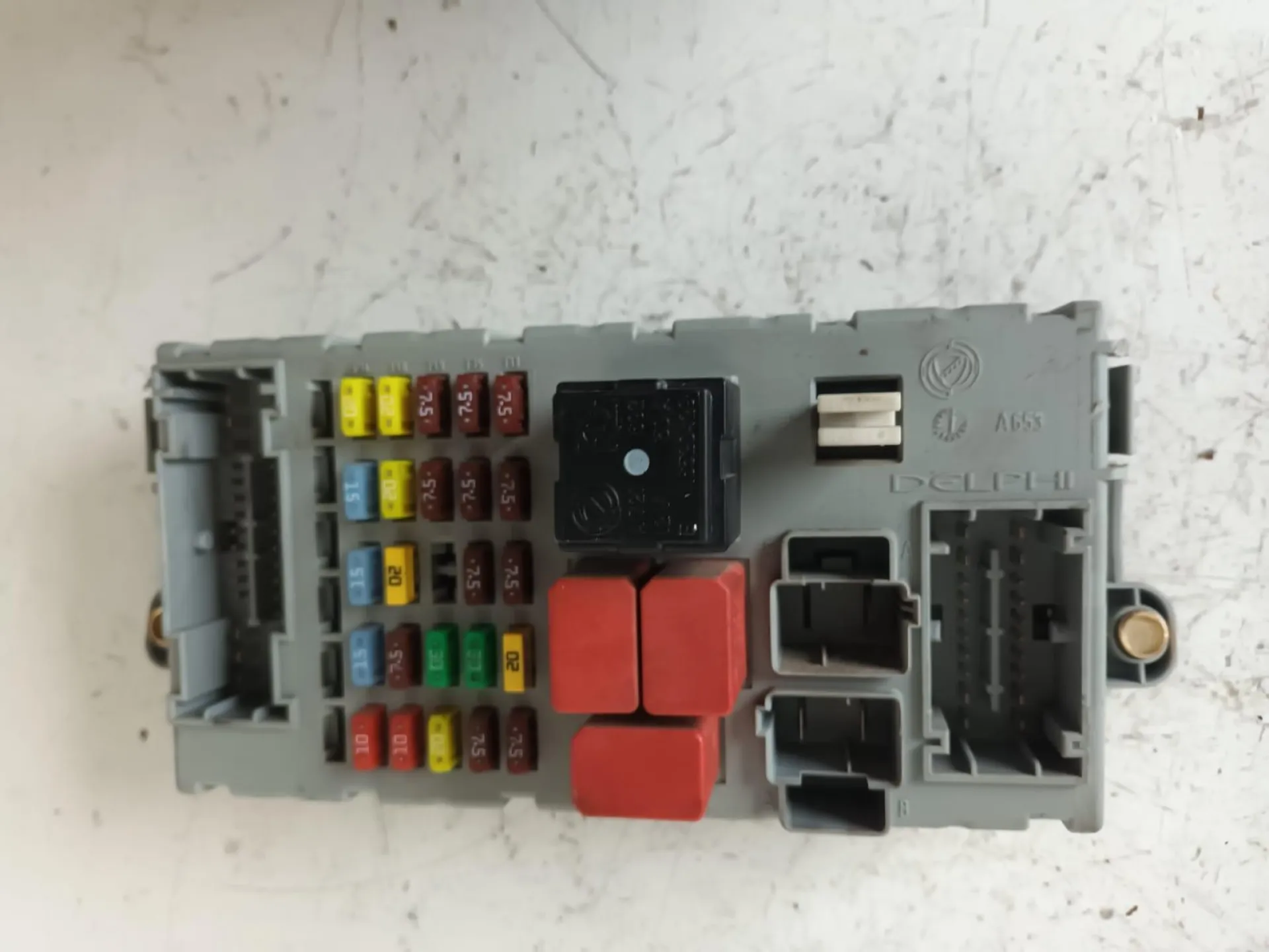 CENTRALINA PORTA FUSIBILI con codice 51799306 da FIAT Idea 3Â° Serie 1300 Diesel con codice motore 199A3000/199A3000 (2003 )