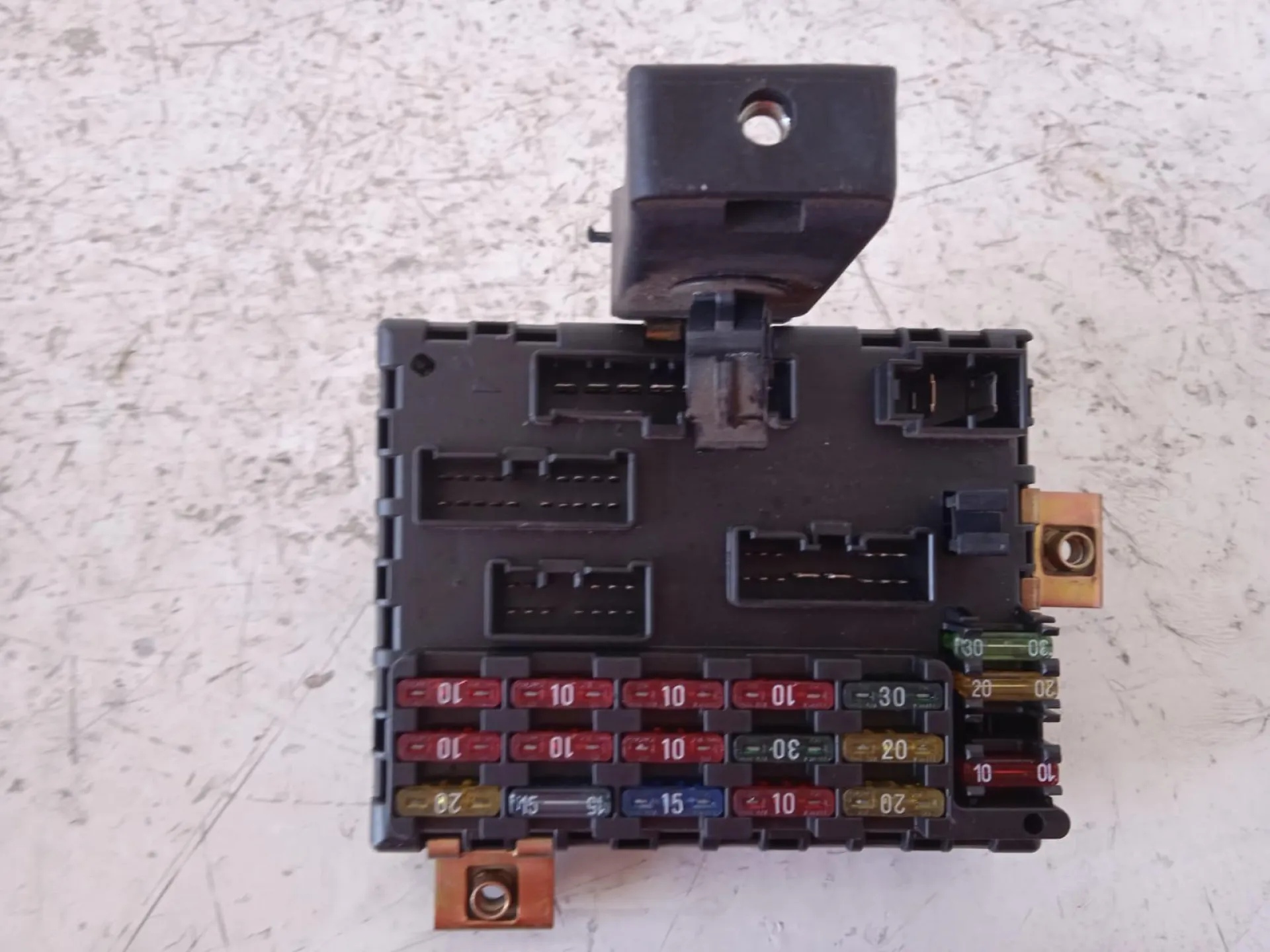 CENTRALINA PORTA FUSIBILI FIAT Punto Berlina 3P 1200 Benzina con codice motore 176B4000/176B4000 (1999)