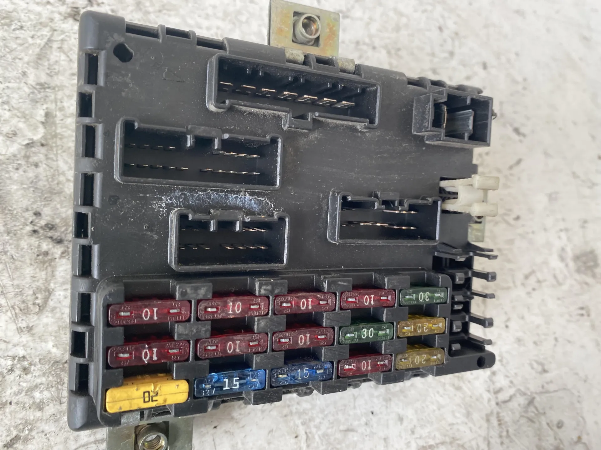 CENTRALINA PORTA FUSIBILI con codice 7755601C110 da FIAT Punto Berlina 3P 1200 Benzina con codice motore 176A6000/176A6000 (1998)