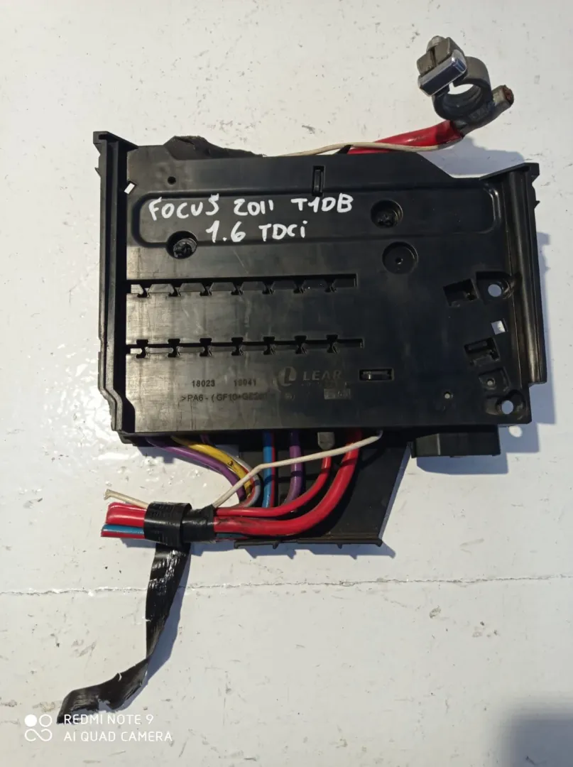 CENTRALINA PORTA FUSIBILI con codice 1802319041 da FORD Focus Berlina 5Â° Serie 1600 Diesel (2011)