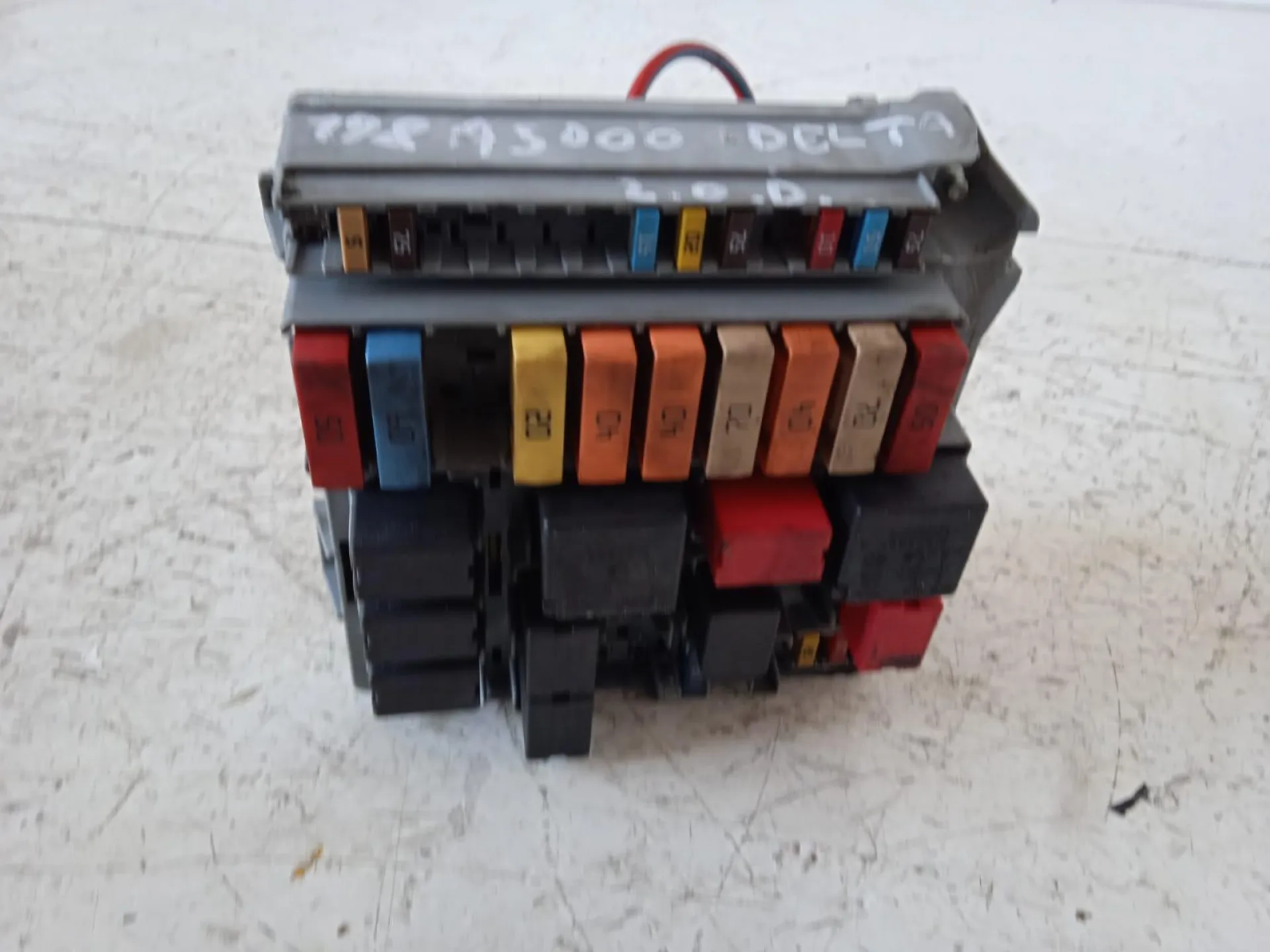 CENTRALINA PORTA FUSIBILI LANCIA Delta 3Â° Serie 2000 Diesel con codice motore 198A5000/198A5000 (2010)