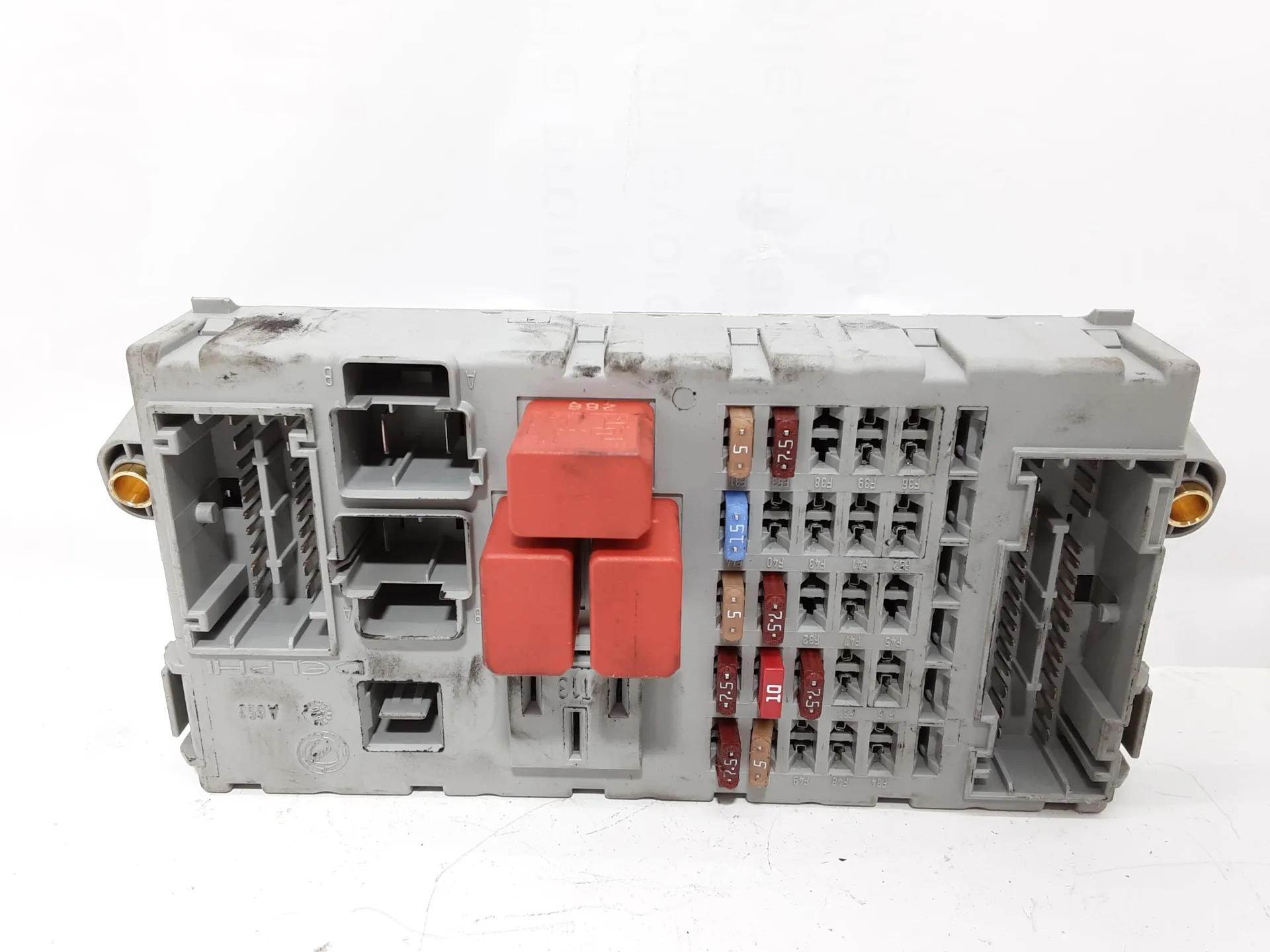CENTRALINA PORTA FUSIBILI con codice 51826466 da LANCIA Delta 3° Serie 1900 Diesel 140 kW / 190 CV con codice motore 844A1000/844 A1.000 (2009)