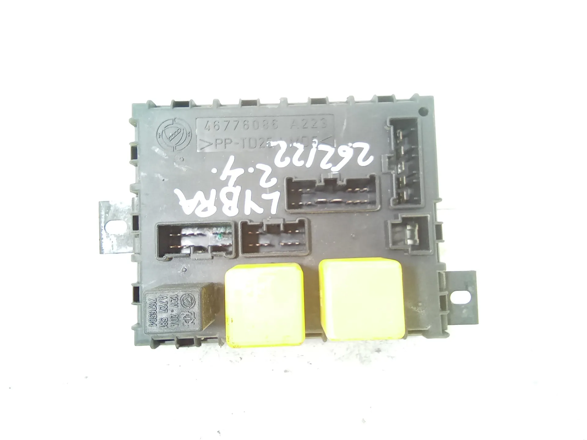 CENTRALINA PORTA FUSIBILI con codice 46776086 da LANCIA Lybra Berlina 2400 Diesel 103 (2000)