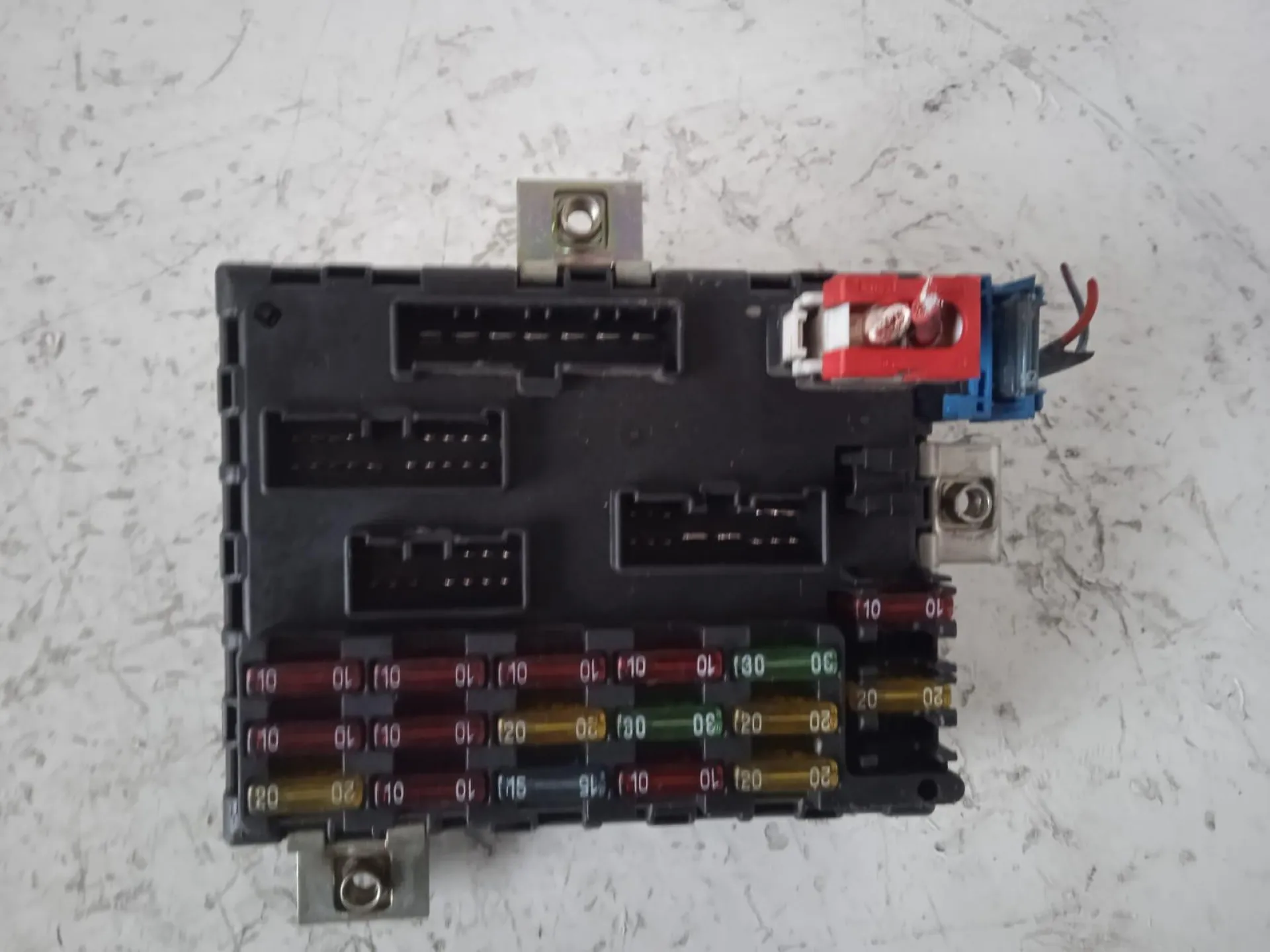 CENTRALINA PORTA FUSIBILI con codice 46412170 da LANCIA Ypsilon 1Â° Serie 1200 Benzina con codice motore 188A4000/188A4000 (2001)