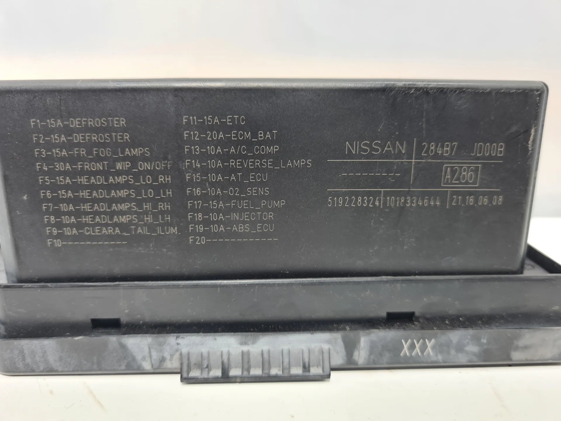 CENTRALINA PORTA FUSIBILI con codice 284B7JD00B da NISSAN Qashqai 1° Serie con codice motore M9R Benzina (06>09)