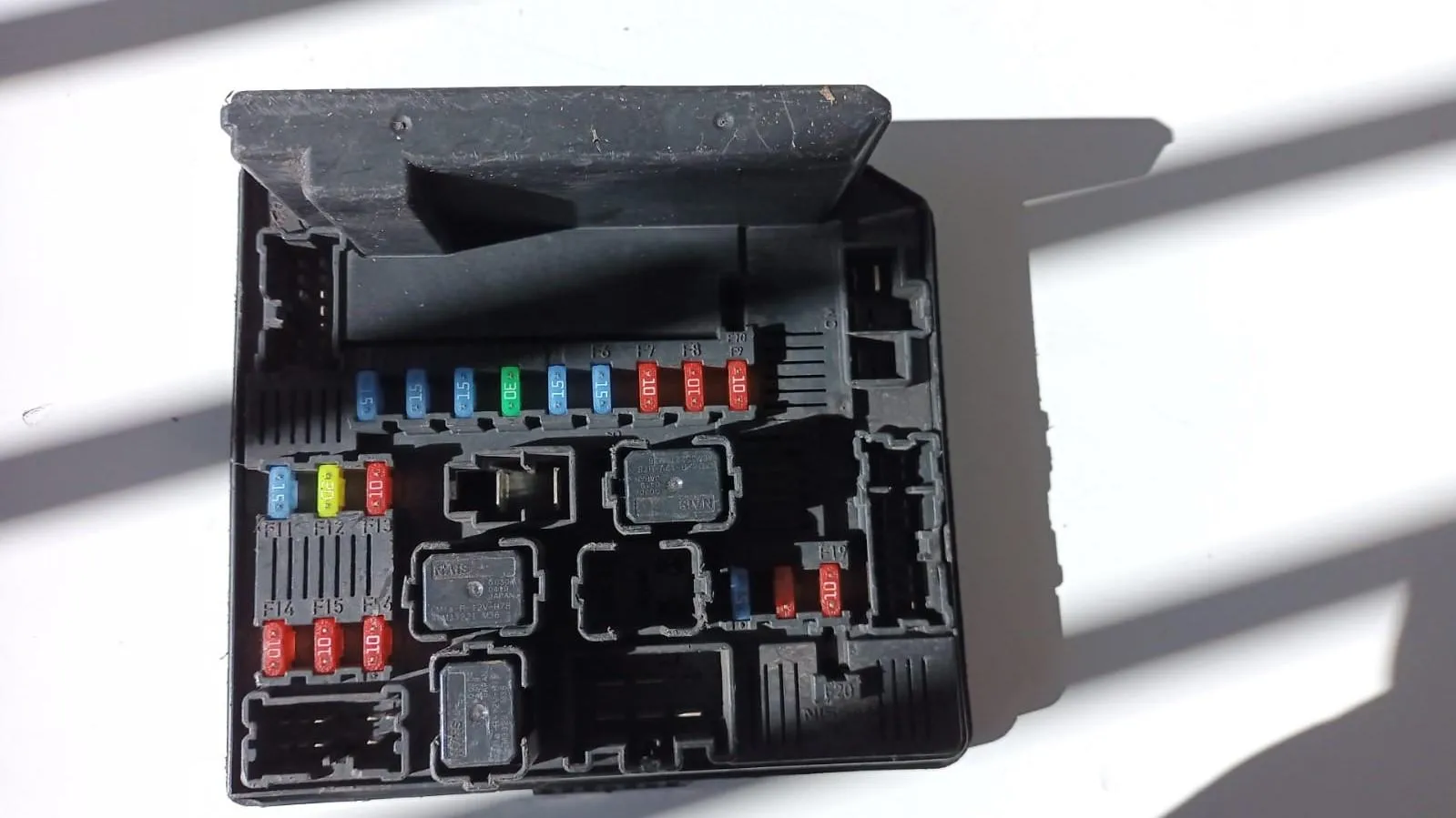 CENTRALINA PORTA FUSIBILI con codice 284B7JD00B da NISSAN Qashqai 2Â° Serie 2000 Diesel con codice motore M9R/M9R
