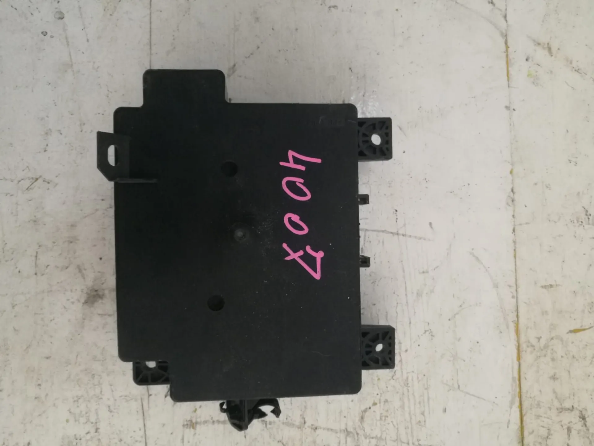 8637A643 / 8637002a / 7741137933 CENTRALINA PORTA FUSIBILI PEUGEOT 4007 1Â° Serie 2200 Diesel (2012)