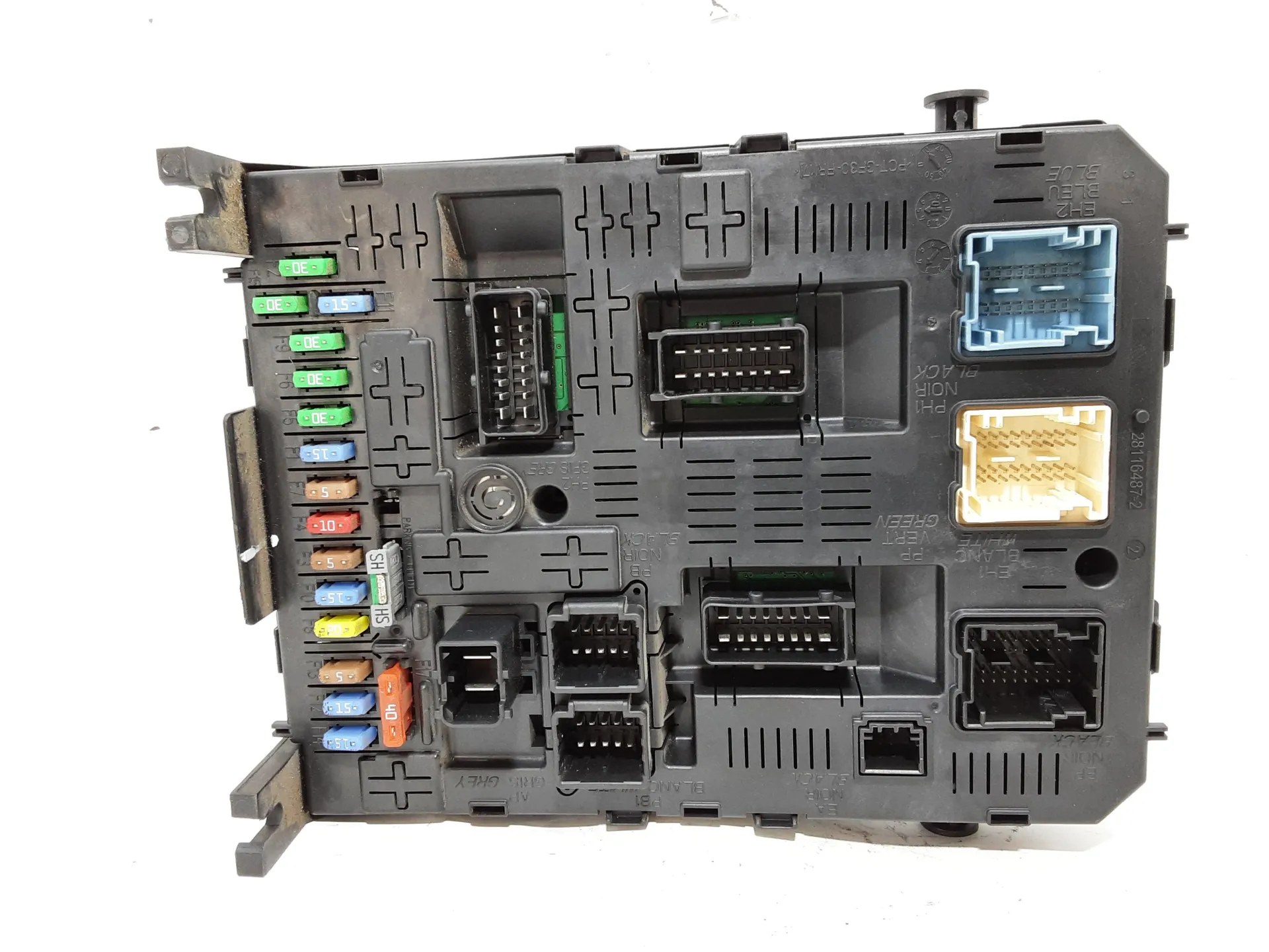 CENTRALINA PORTA FUSIBILI con codice 281197595 da PEUGEOT Partner 3° Serie 1600 Diesel 66 kW / 90 CV con codice motore 9HS/9HS (DV6TED4BU), 9HX (DV6AUTED4) (2010)