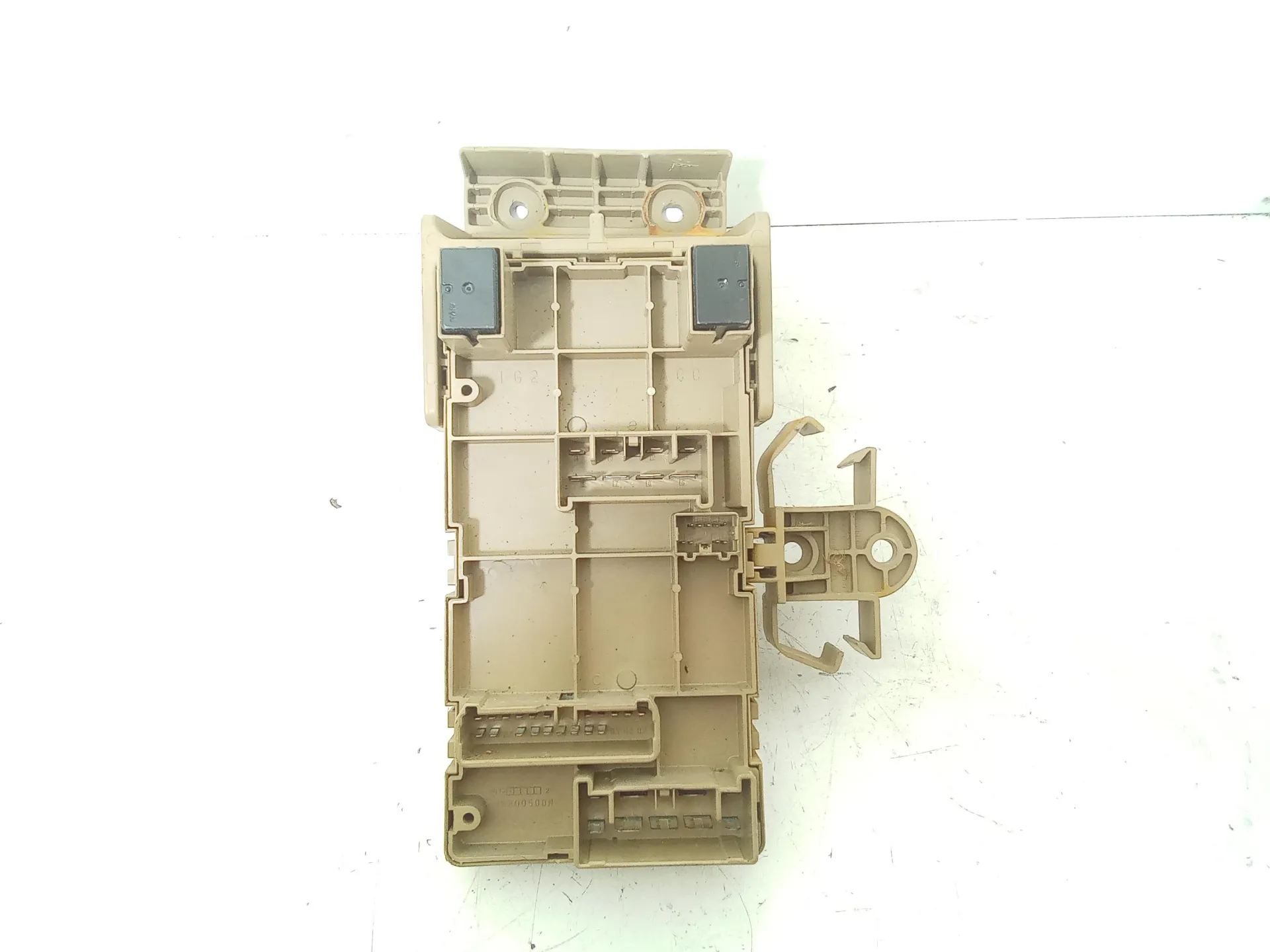 CENTRALINA PORTA FUSIBILI con codice 82201fg010z2 da SUBARU Forester 3Â° Serie 2000 Benzina 110 kW / 150 CV (2008)