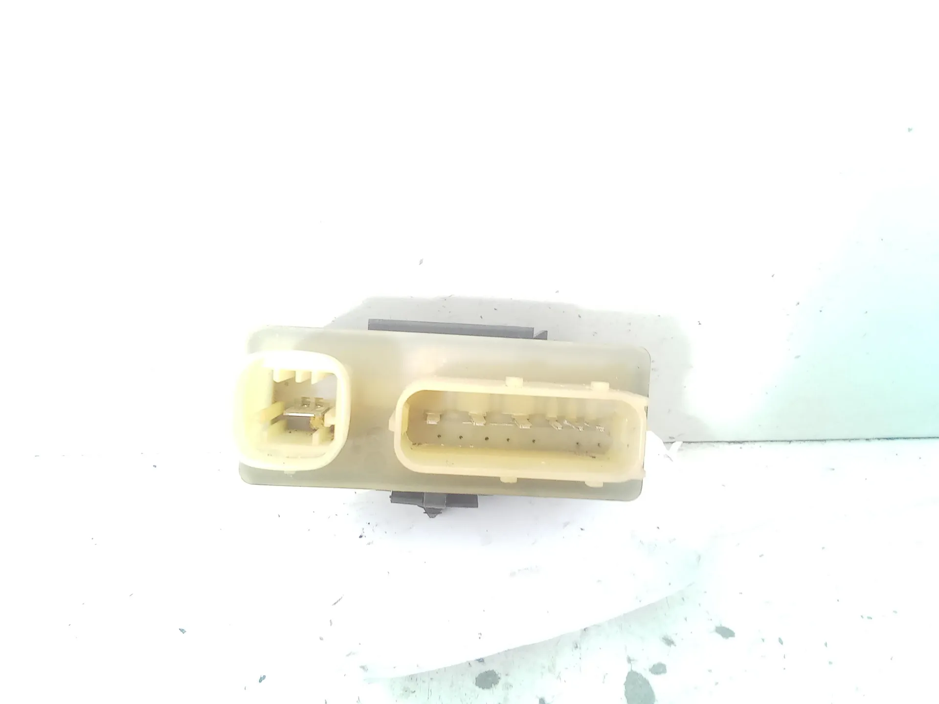 CENTRALINA PRERISCALDAMENTO CANDELETTE con codice 9662570880 da PEUGEOT 308 Serie (07>14) 1600 Diesel 66 (2008)
