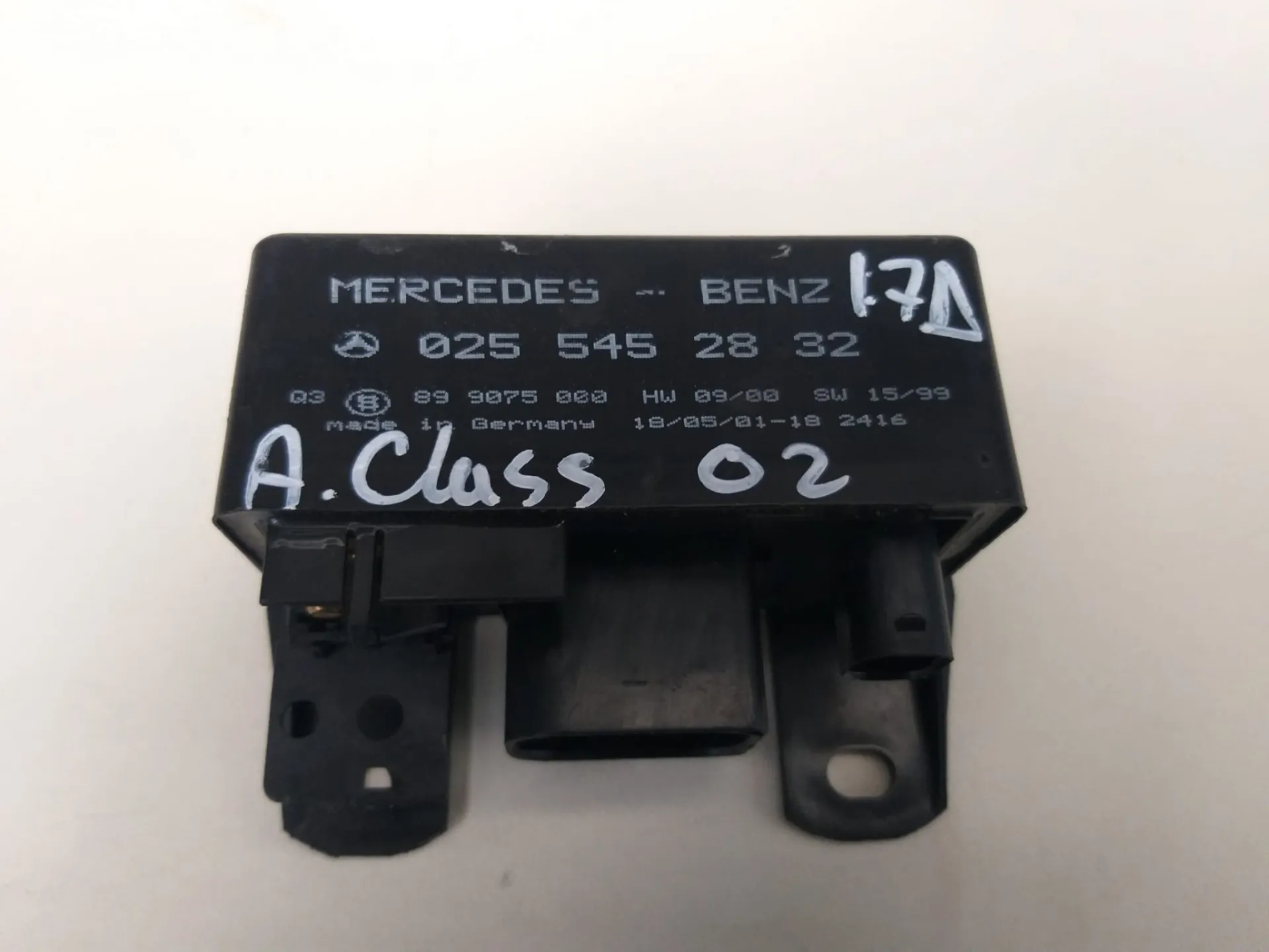 Centralina preriscaldamento Mercedes Classe A 1.7 D del 2002 CODICE RICAMBIO : 0255452832