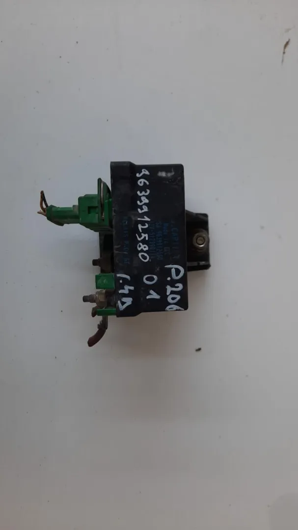 Centralina preriscaldamento Peugeot 206 del 2002 1.4 Diesel CODICE RICAMBIO : 9639912580