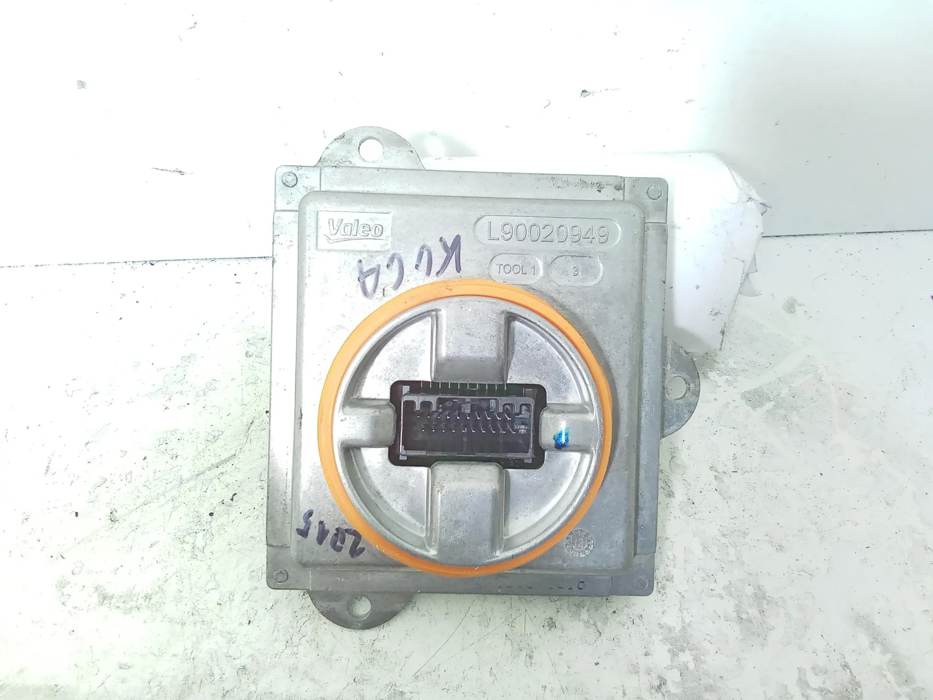 CENTRALINA PROIETTORI FARI con codice L90020949 da FORD Kuga Serie (CBS) (13>15) 2000 Diesel (2014)