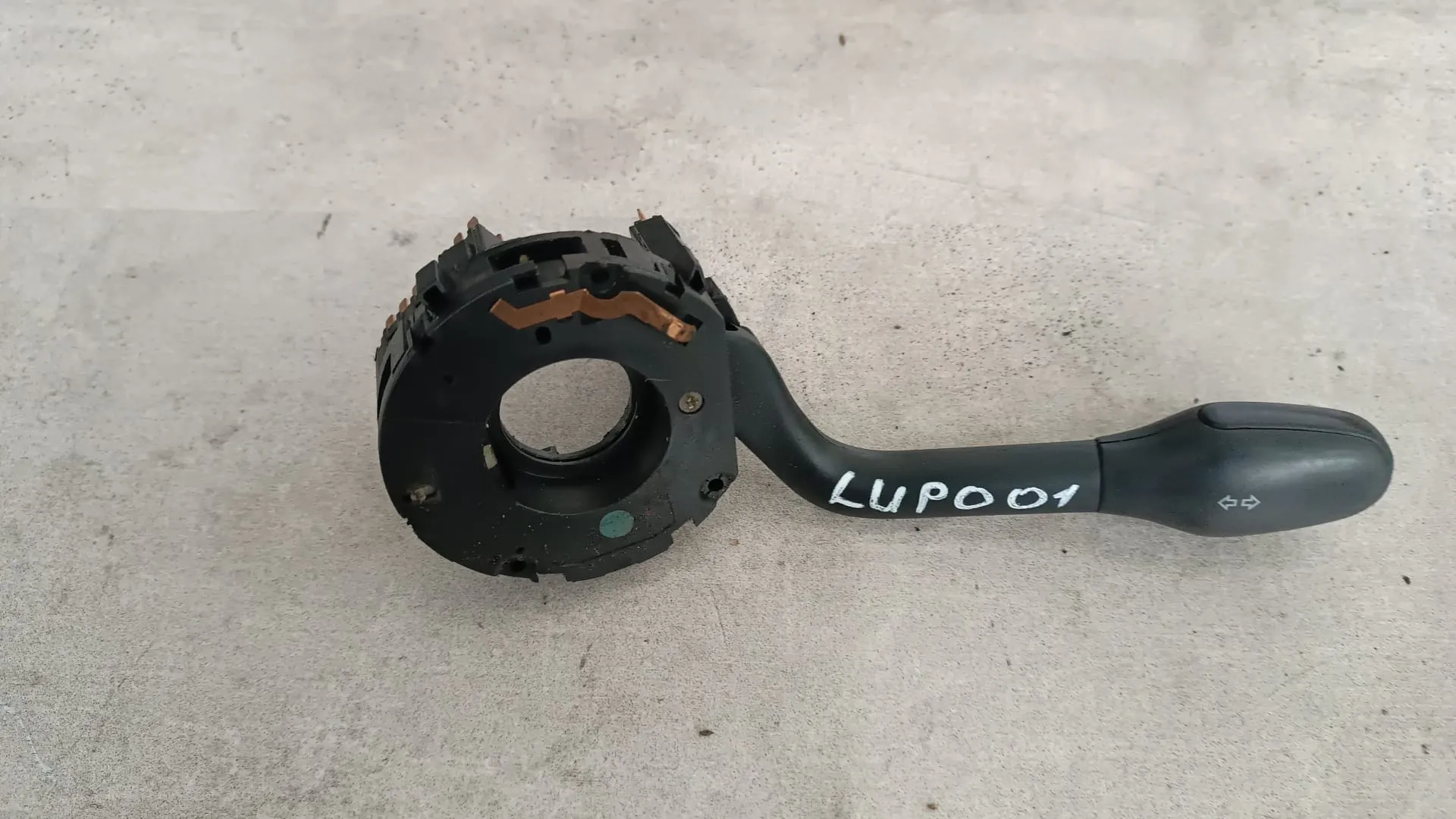 Centralina relè VW Lupo 1.4 B del 2001 CODICE RICAMBIO : 898972000