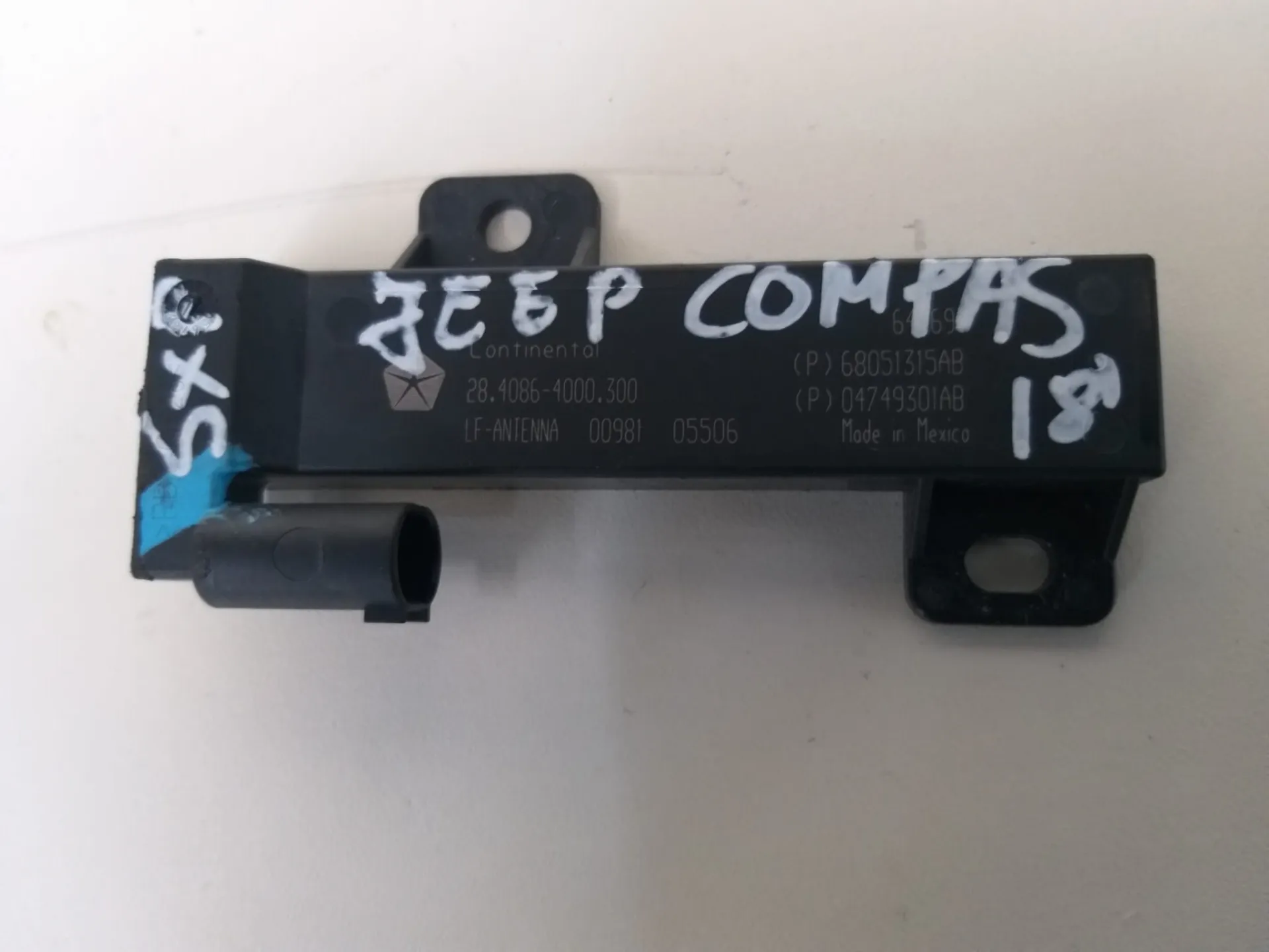 Centralina ricevitore antenna Jeep Compass 2.0 D del 2018 CODICE RICAMBIO : 284864000300