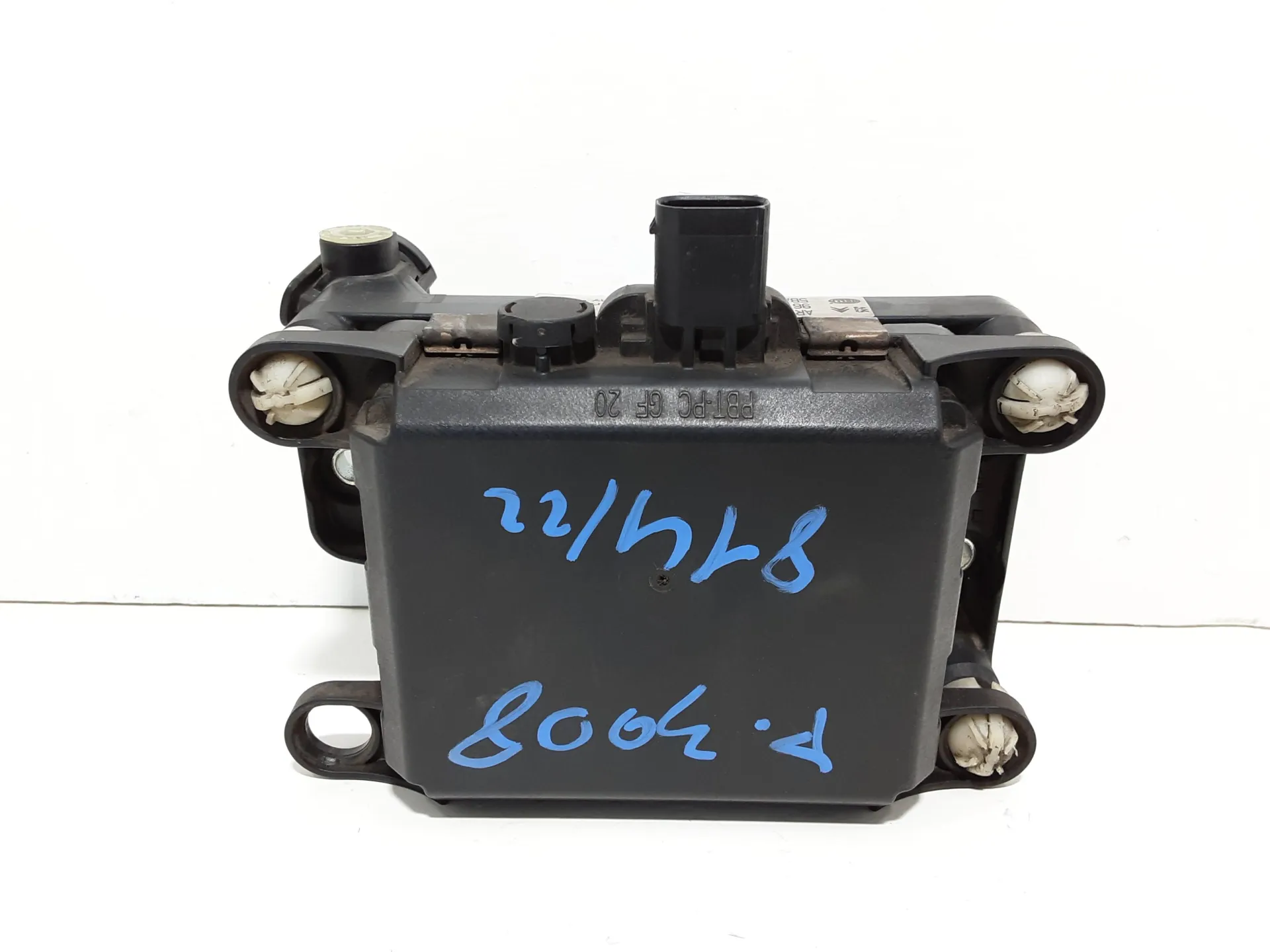 CENTRALINA RILEVATORE SPAZIATURA RADAR DI DISTANZA con codice 9673046780 da PEUGEOT 3008 Serie (09>16) 2000 Diesel 110 kW / 150 CV con codice motore RHE/AHX (DW10FD), RHE (DW10CTED4) (2010)