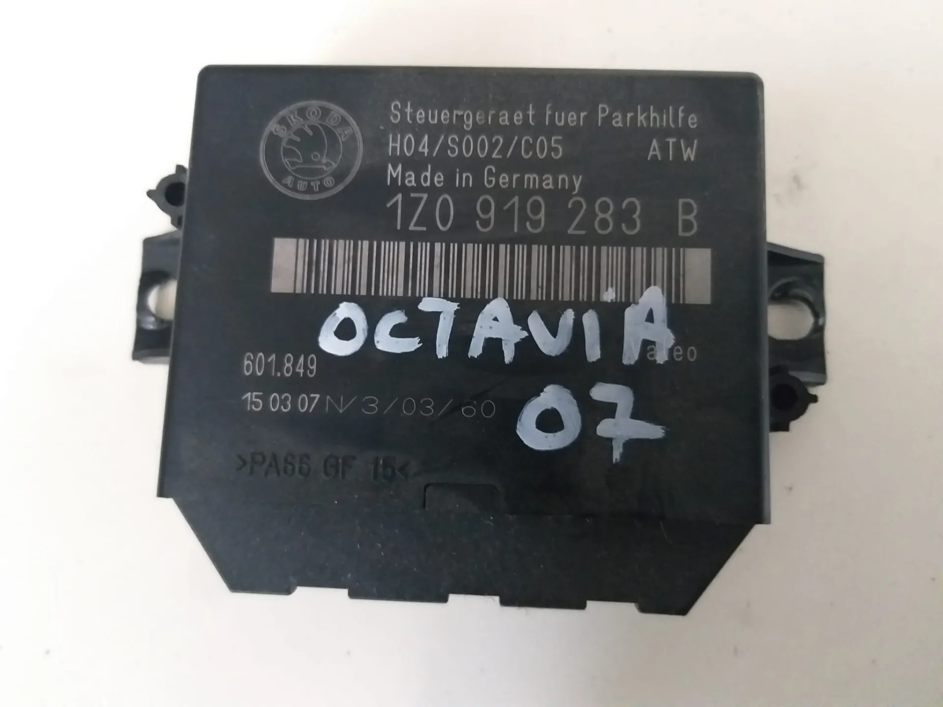 Centralina sensore parcheggio Skoda Octavia del 2008 1.9 Diesel CODICE RICAMBIO : 1Z0919283B
