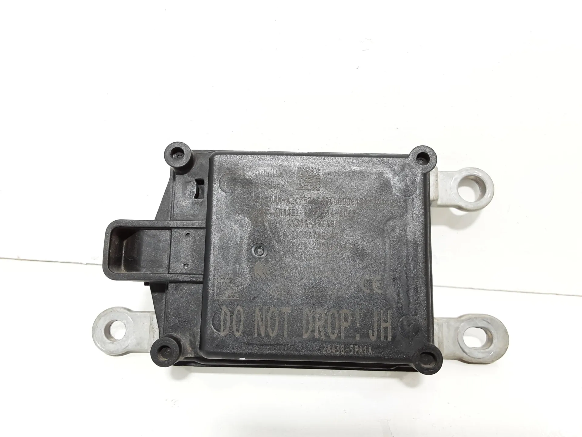 CENTRALINA SENSORE RADAR ANTICOLLISIONE con codice 4057146068 da NISSAN Micra Serie (K14) (17>) 1000 Benzina 54 kW / 73 CV con codice motore B4D/B4D 410, BR10DE (2017)