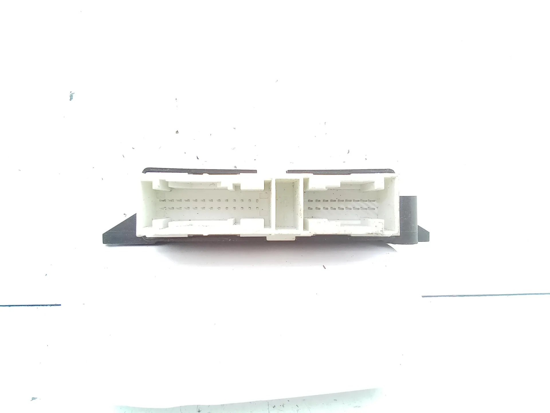 CENTRALINA SENSORI DI PARCHEGGIO con codice 5q0919283e da AUDI A3 Serie (8V1) (12>18) 1600 Diesel 81 kW / 110 CV (2015)