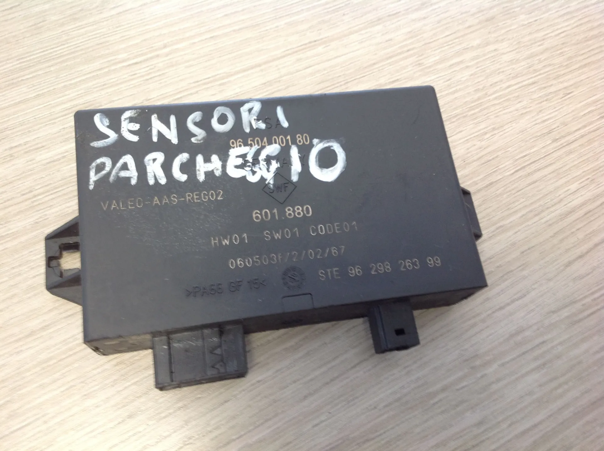 CENTRALINA SENSORI DI PARCHEGGIO con codice 9650400180 da PEUGEOT 607 2Â° Serie Diesel