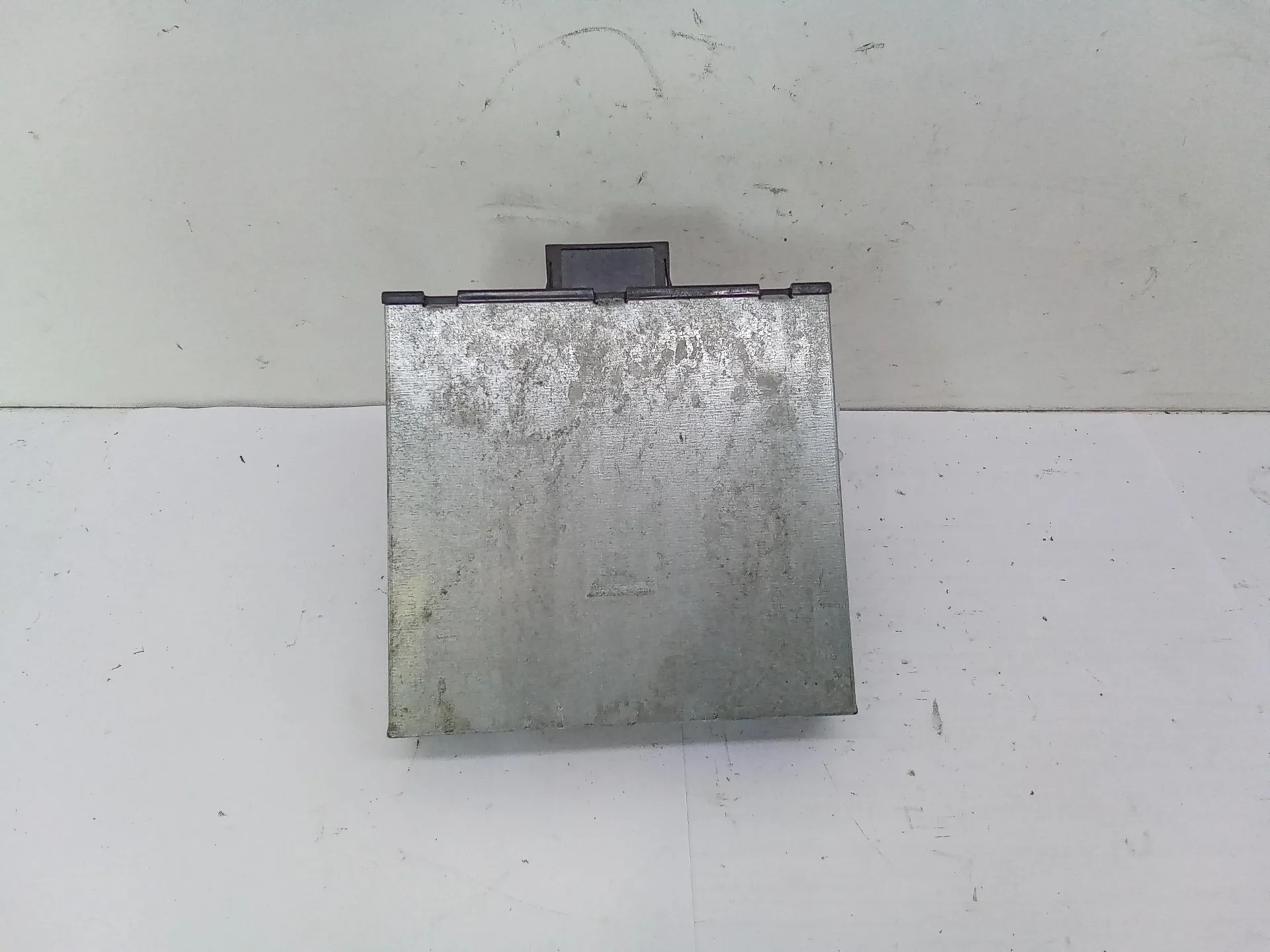 CENTRALINA TRASMISSIONE con codice 8es00947920 da BMW Serie 1 Serie (E87) (07>) 2000 Diesel (2008)