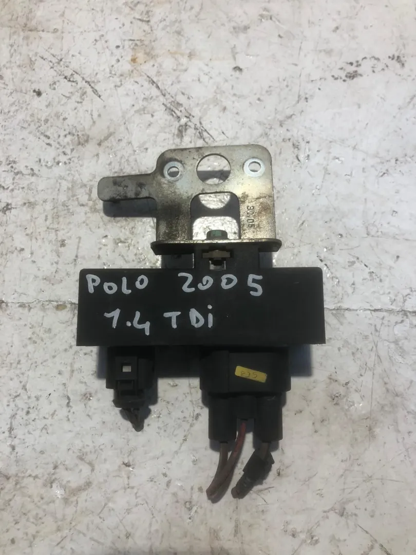 CENTRALINA VENTOLA RADIATORE con codice 1J0919506M da VOLKSWAGEN Polo 4Â° Serie 1400 Diesel (2005)