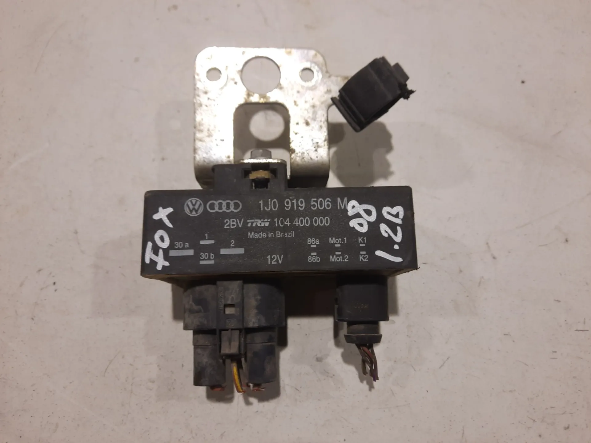 Centralina ventole per VW Fox 1.2 B del 2008 CODICE RICAMBIO : 1J0919506M